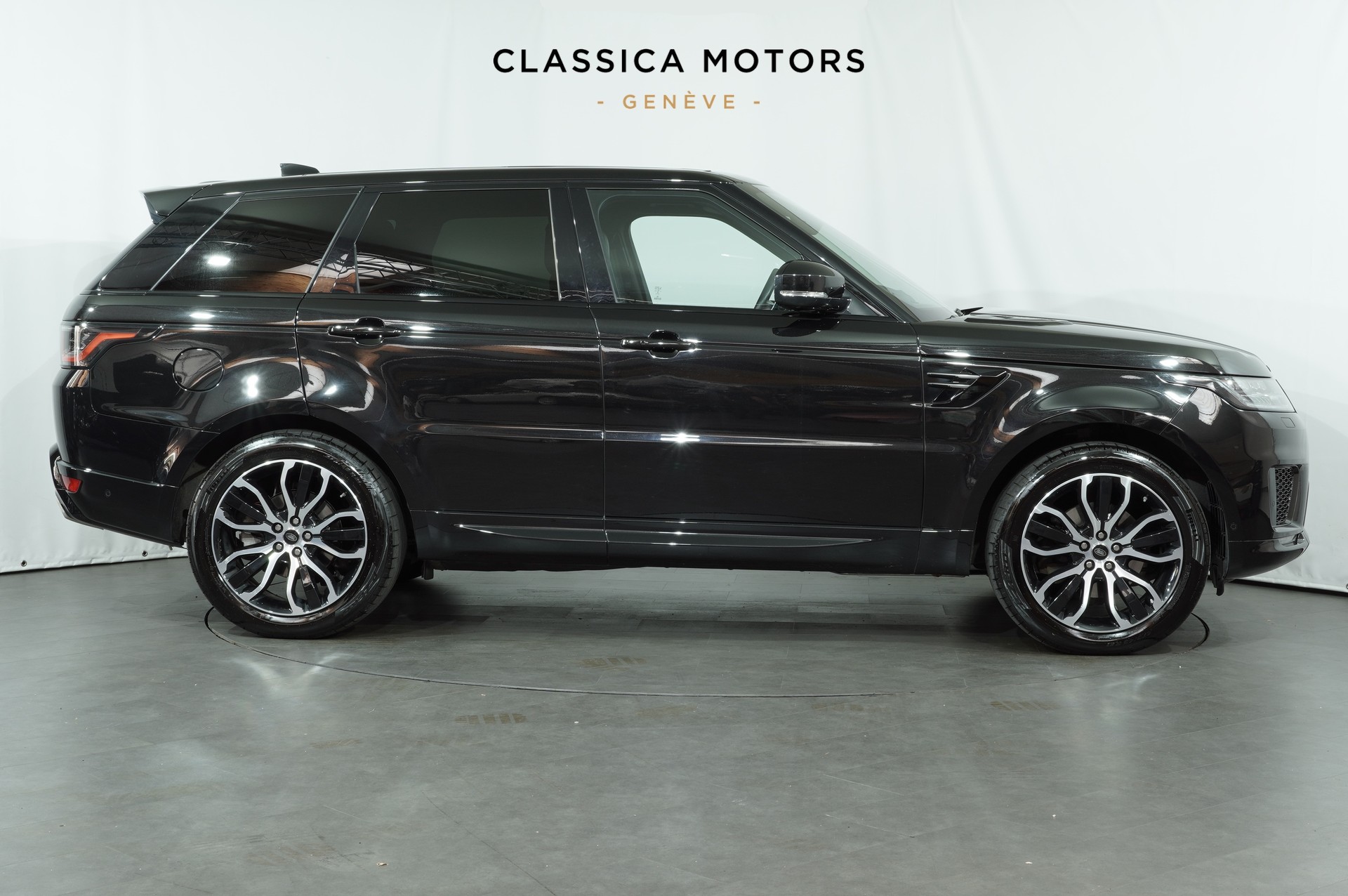 LAND ROVER Range Rover Sport 3.0 SDV6 HSE Dynamic Automatic-image-2