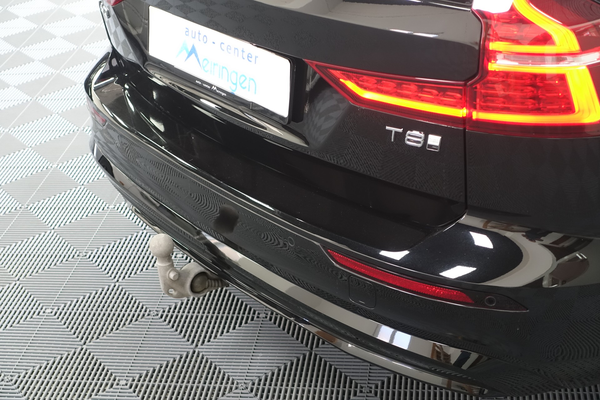 VOLVO V60 2.0 T8 TE Ultra Dark eAWD-image-8