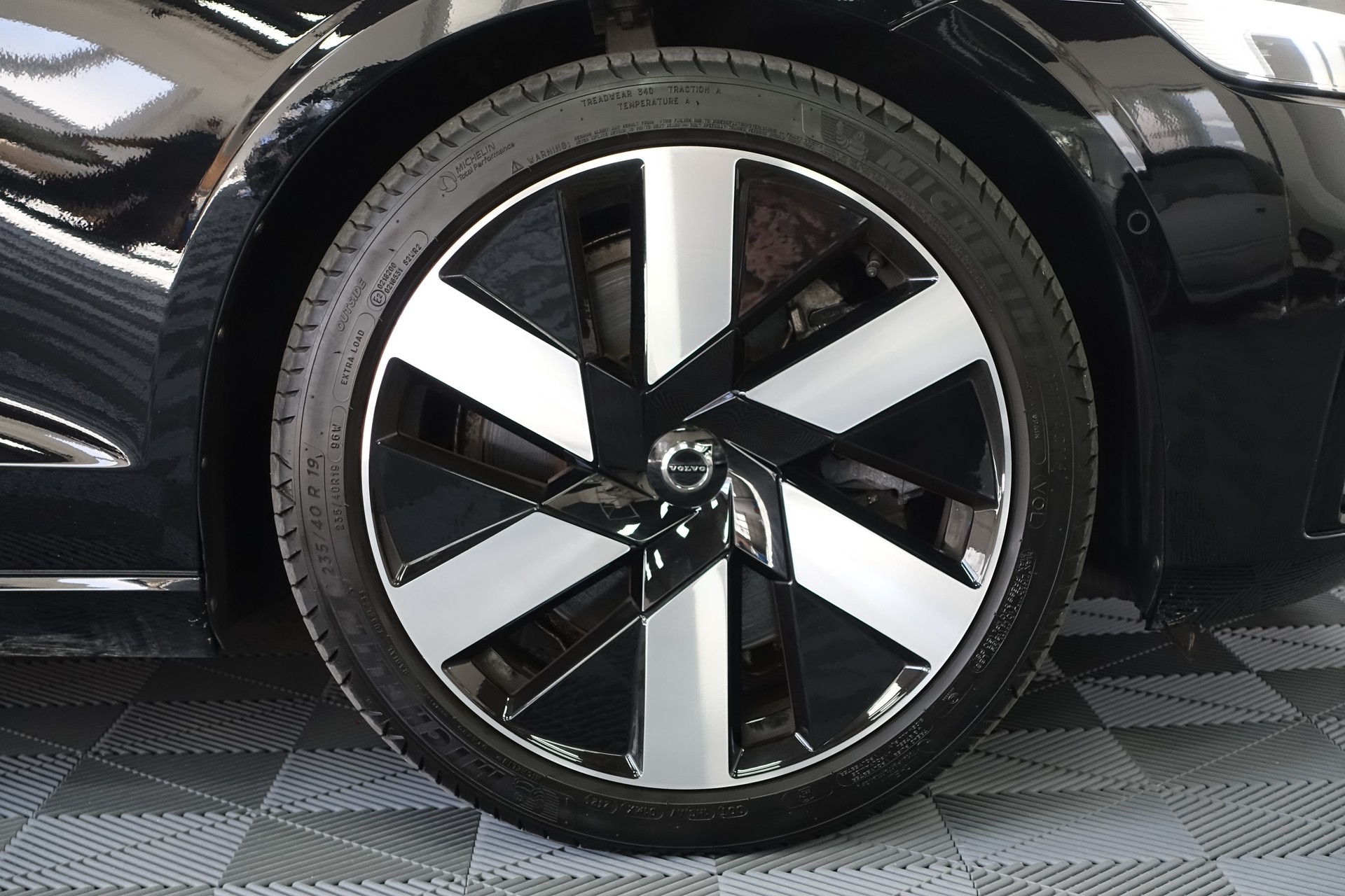 VOLVO V60 2.0 T8 TE Ultra Dark eAWD-image-9