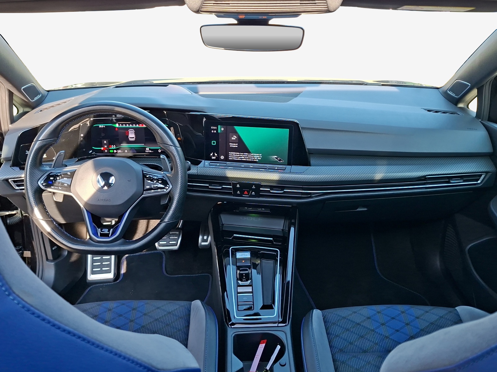 VW Golf Variant 2.0 TSI R DSG 4Motion-image-8