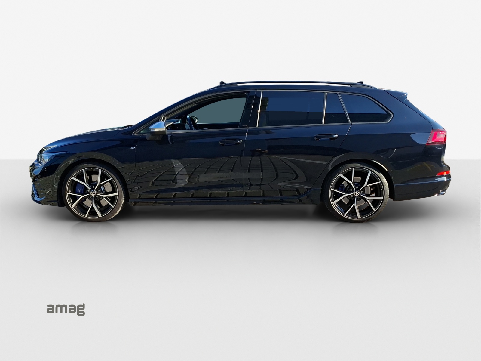 VW Golf Variant 2.0 TSI R DSG 4Motion-image-1