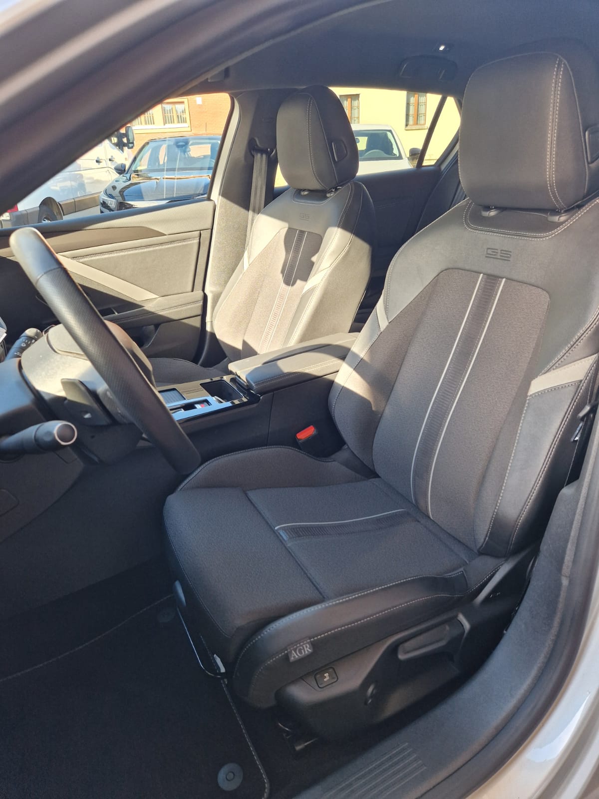 OPEL Astra 1.6 PHEV Turbo Swiss Plus A-image-4