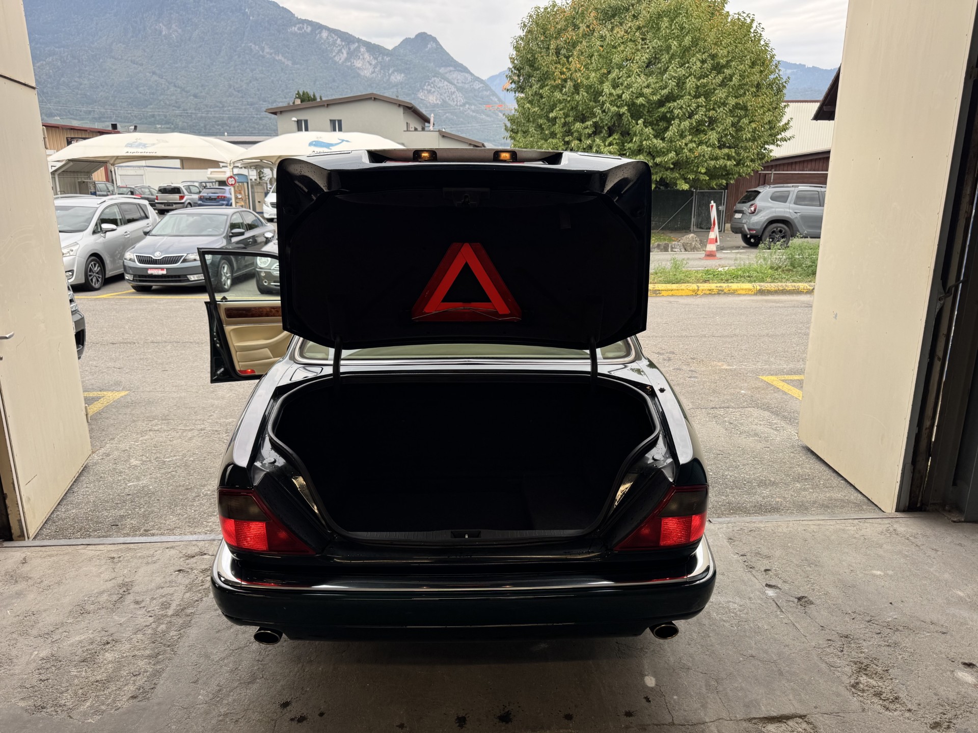 JAGUAR XJ 3.2 Executive-image-6