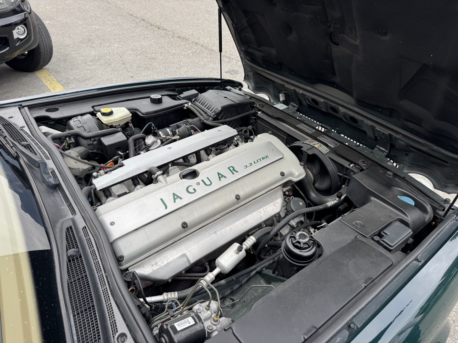JAGUAR XJ 3.2 Executive-image-14