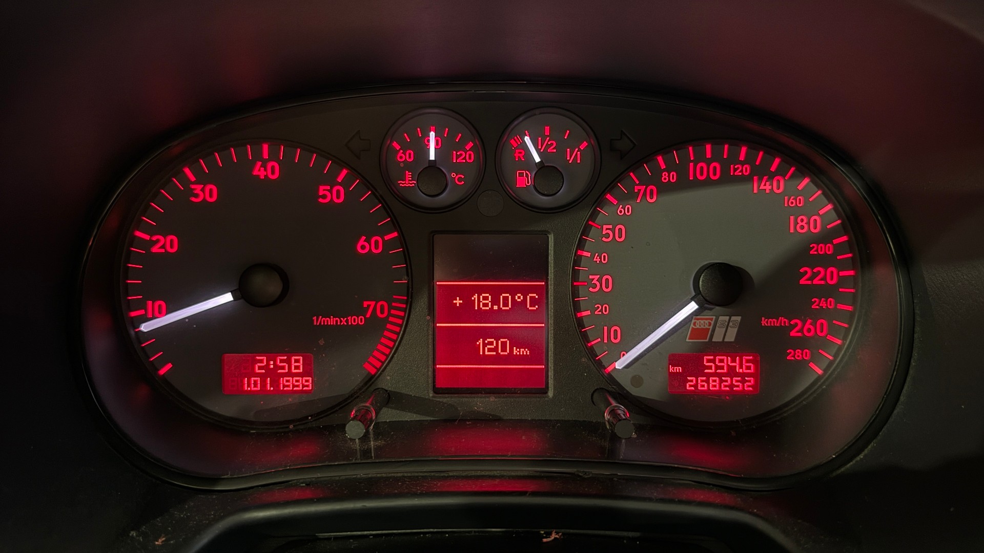 AUDI S3 quattro-image-10