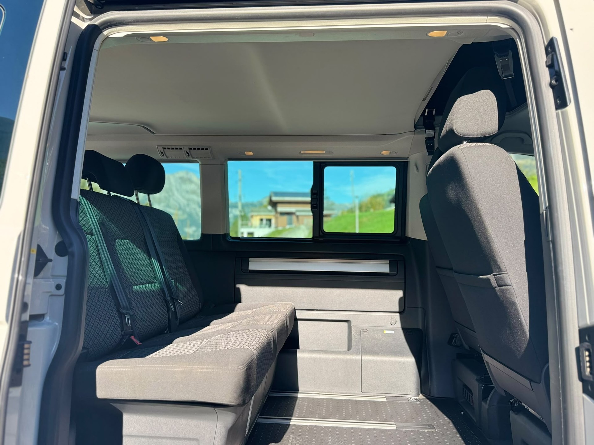 VW California 2.0 TDI 150 Beach Liberty Spirit 4m-image-3
