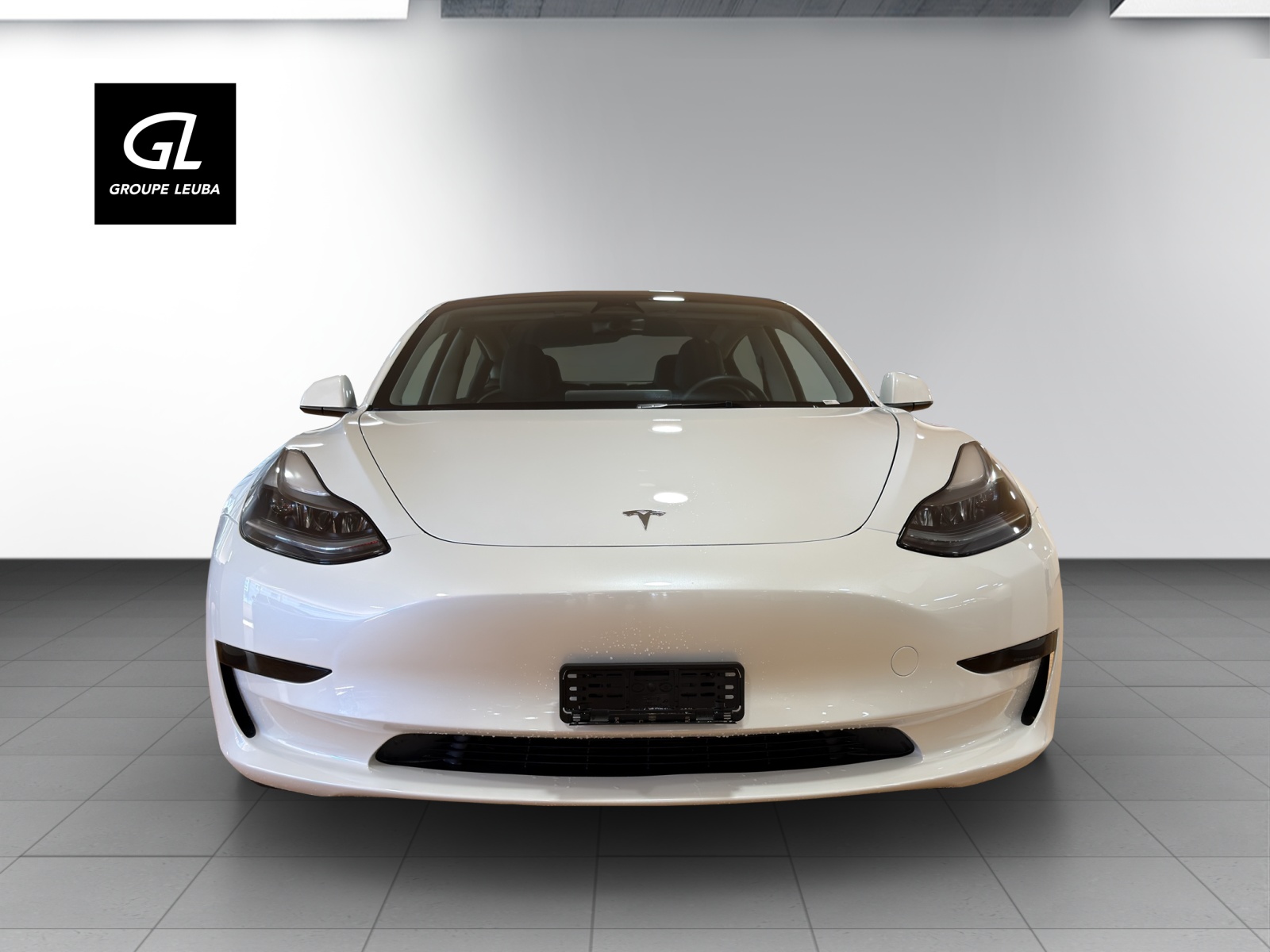 TESLA Model 3-image-1