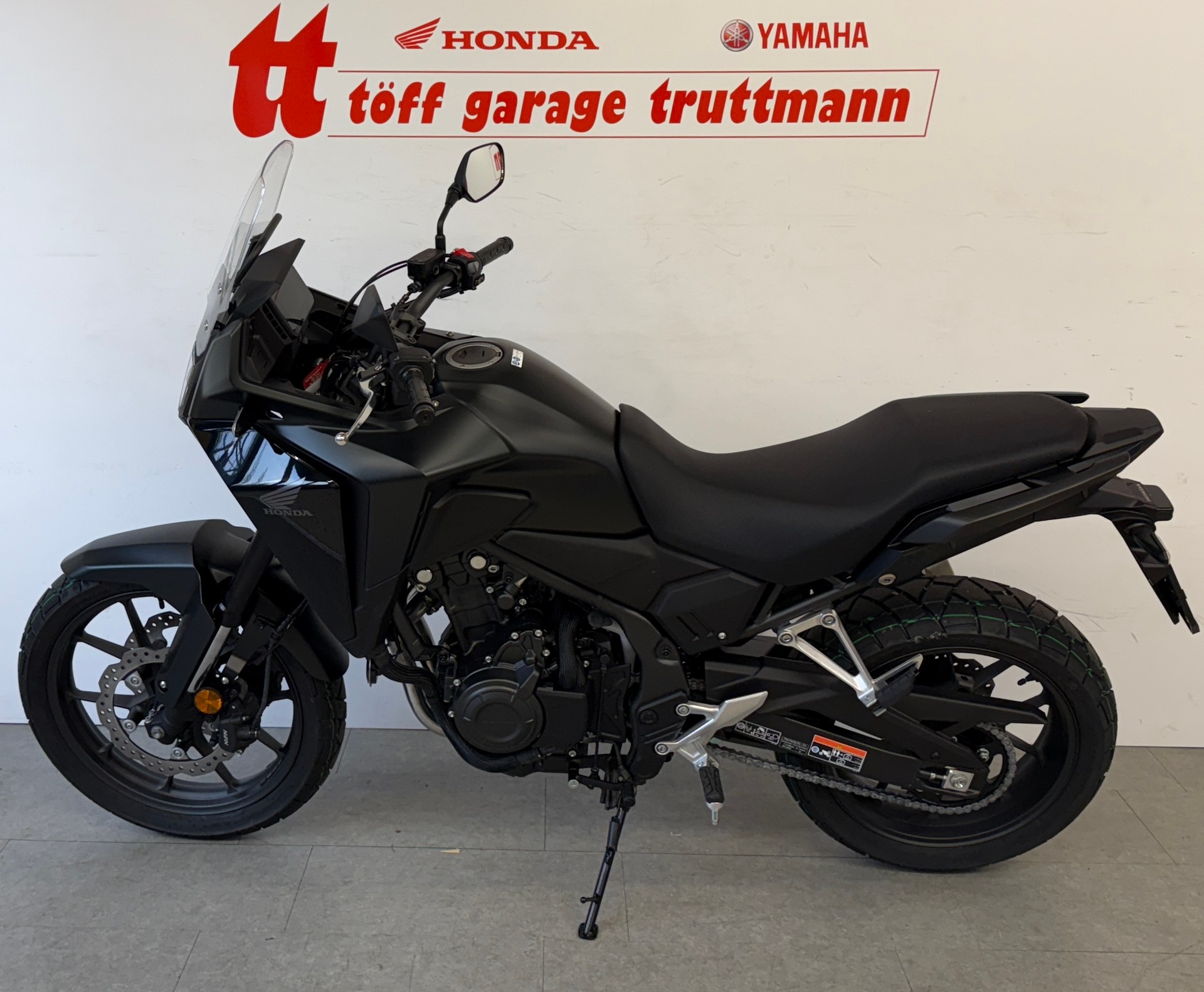 HONDA CB 500 Hornet-showroom-element-1