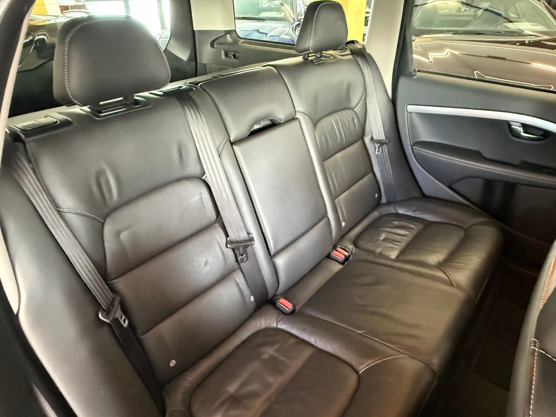VOLVO V70 D2 Kinetic Dynamic Edition Geartronic-image-19