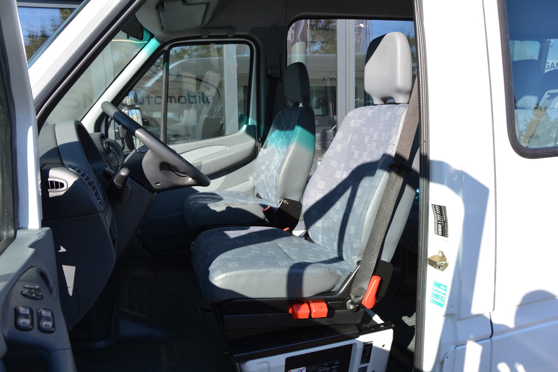 MERCEDES-BENZ Sprinter 313 CDI Evobus L2 H2-image-11