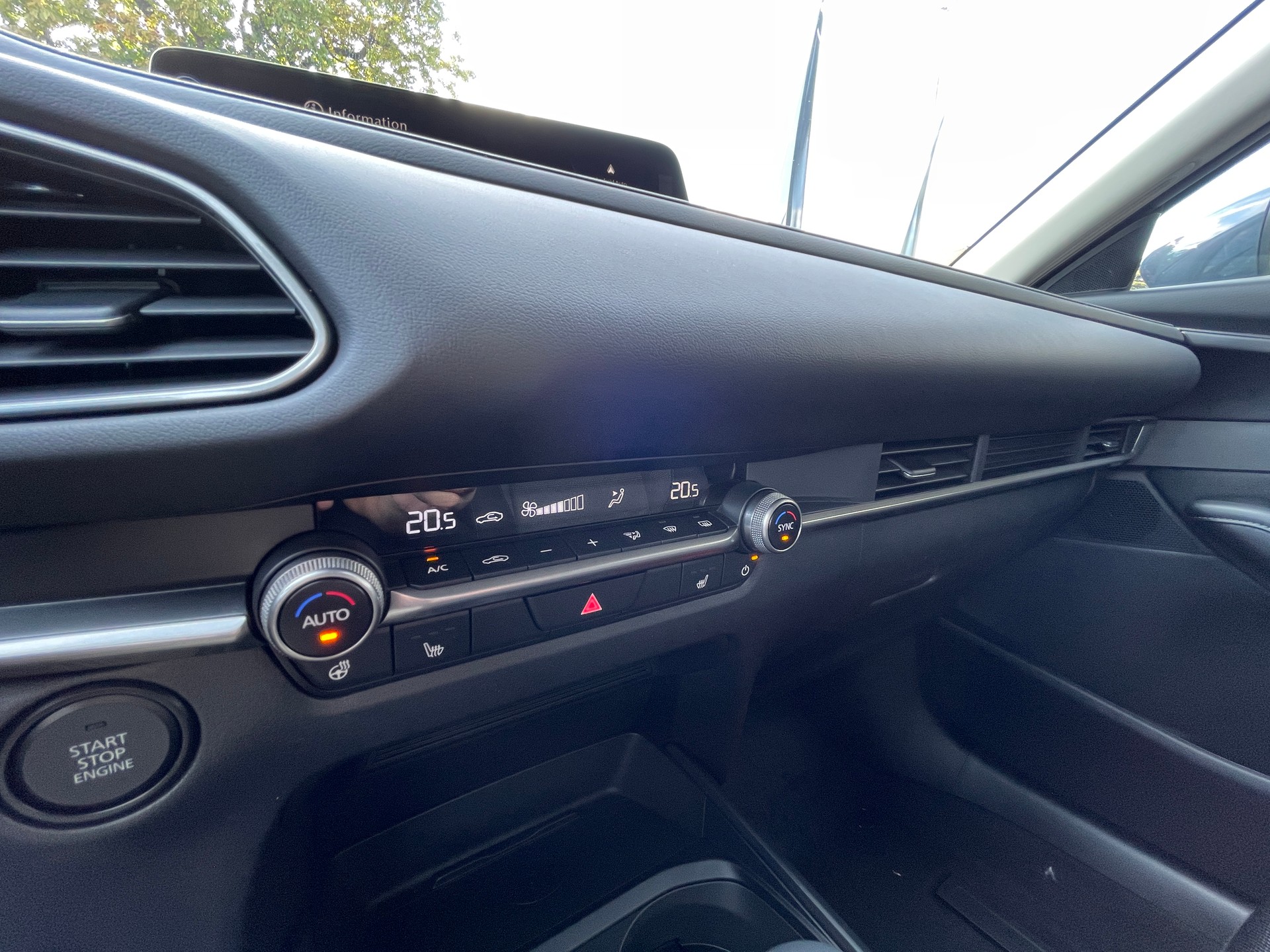 MAZDA CX-30 SKYACTIV-G 140 M Hybrid Centre Line FWD AT-image-9