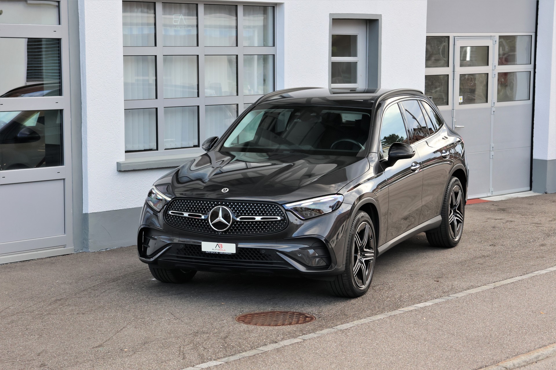 MERCEDES-BENZ GLC 220 d 4Matic 9G-Tronic AMG-Line (CH) + 2.5T AHK-image-0
