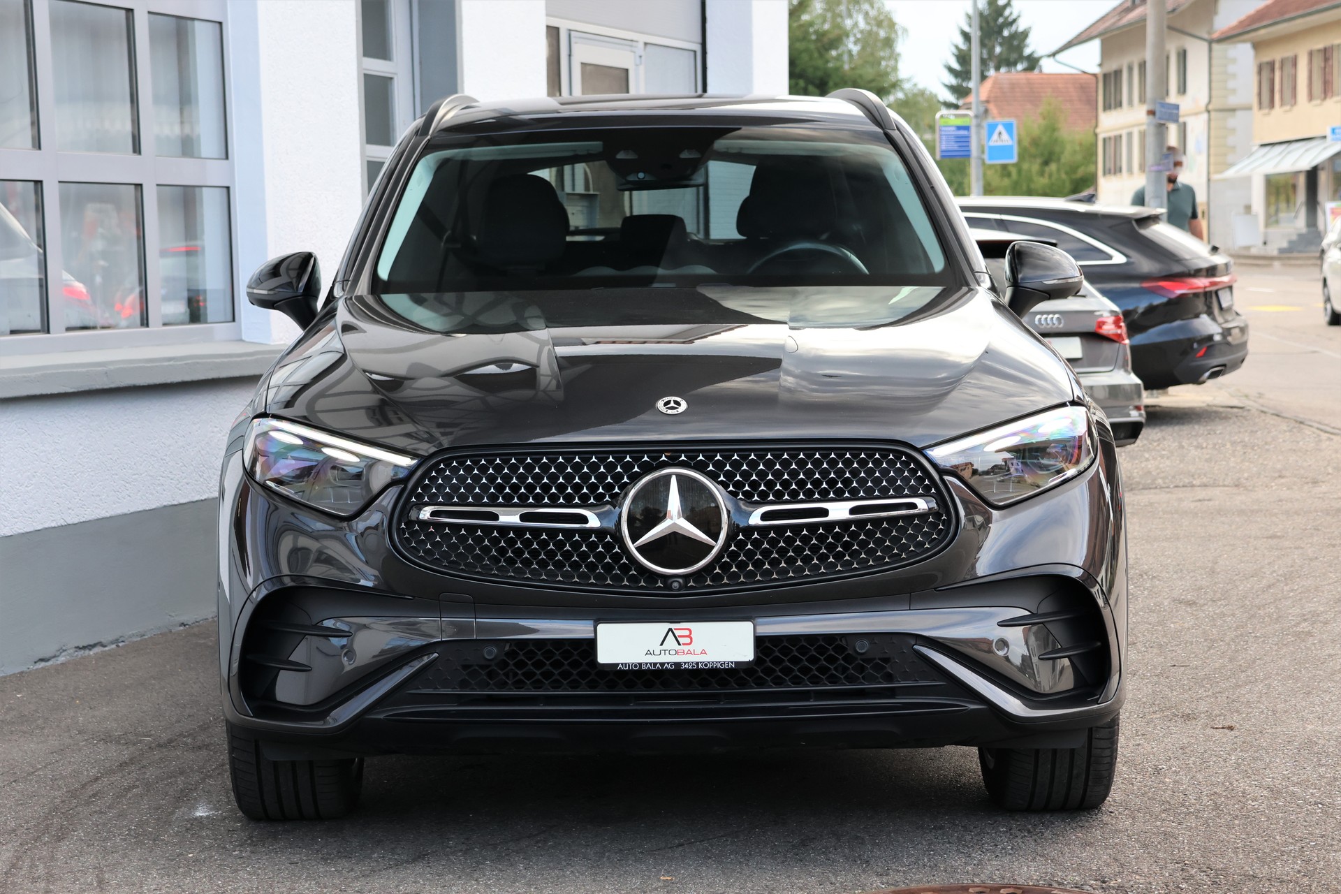 MERCEDES-BENZ GLC 220 d 4Matic 9G-Tronic AMG-Line (CH) + 2.5T AHK-image-1