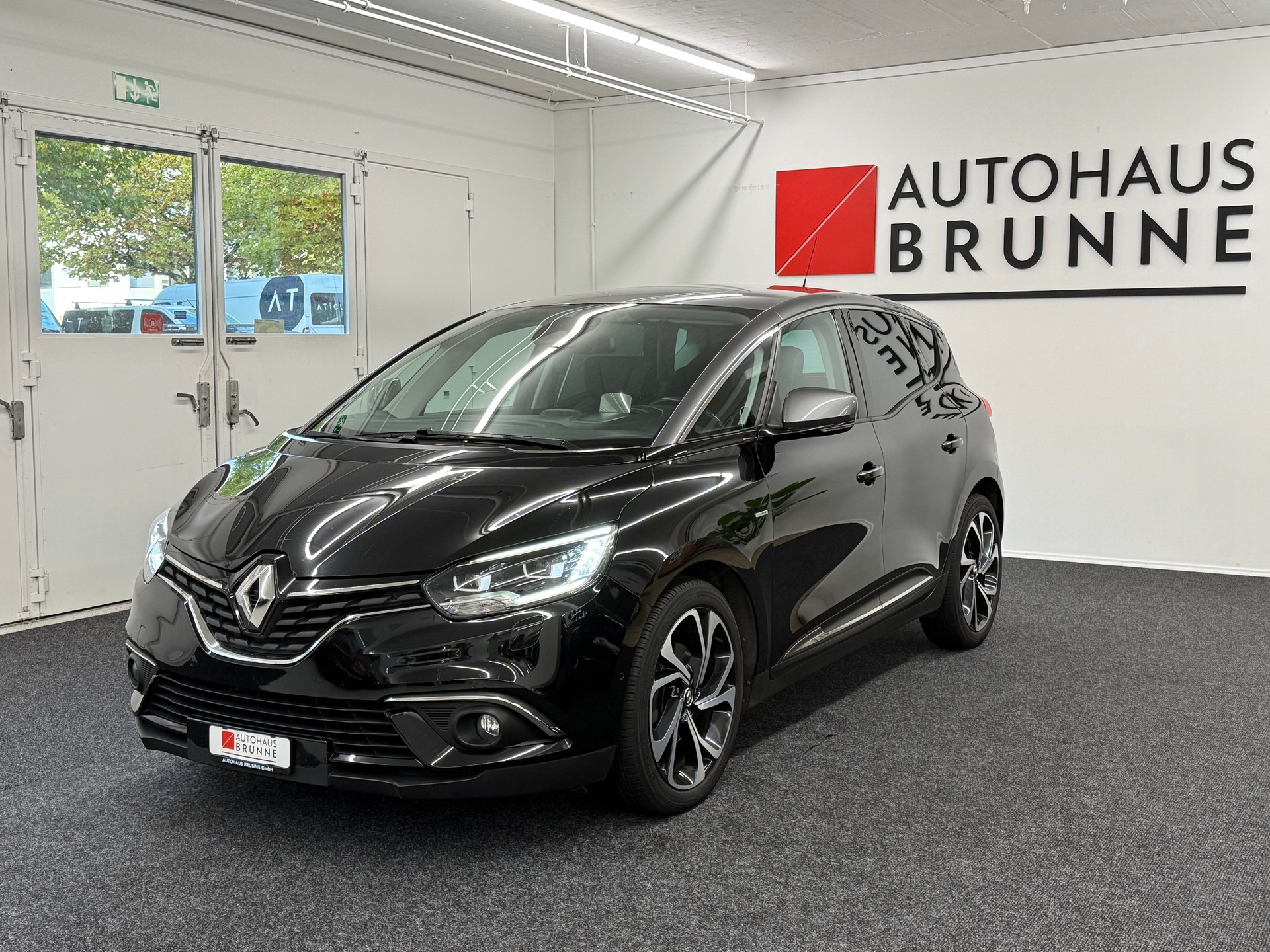 RENAULT Scénic 1.6 dCi Bose EDC-image-0