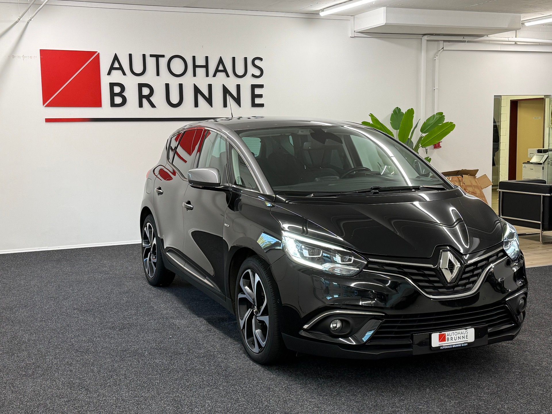 RENAULT Scénic 1.6 dCi Bose EDC-image-2