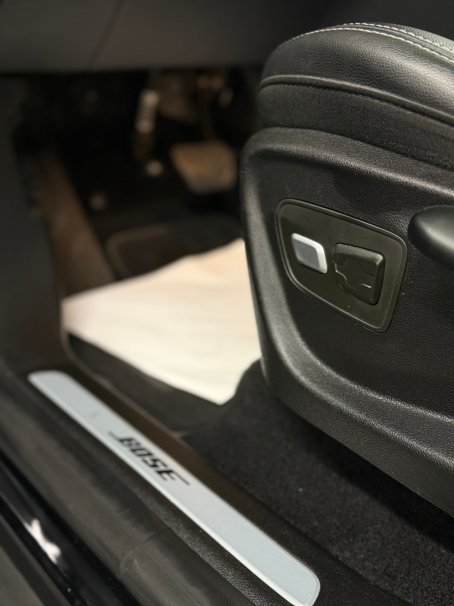 RENAULT Scénic 1.6 dCi Bose EDC-image-22