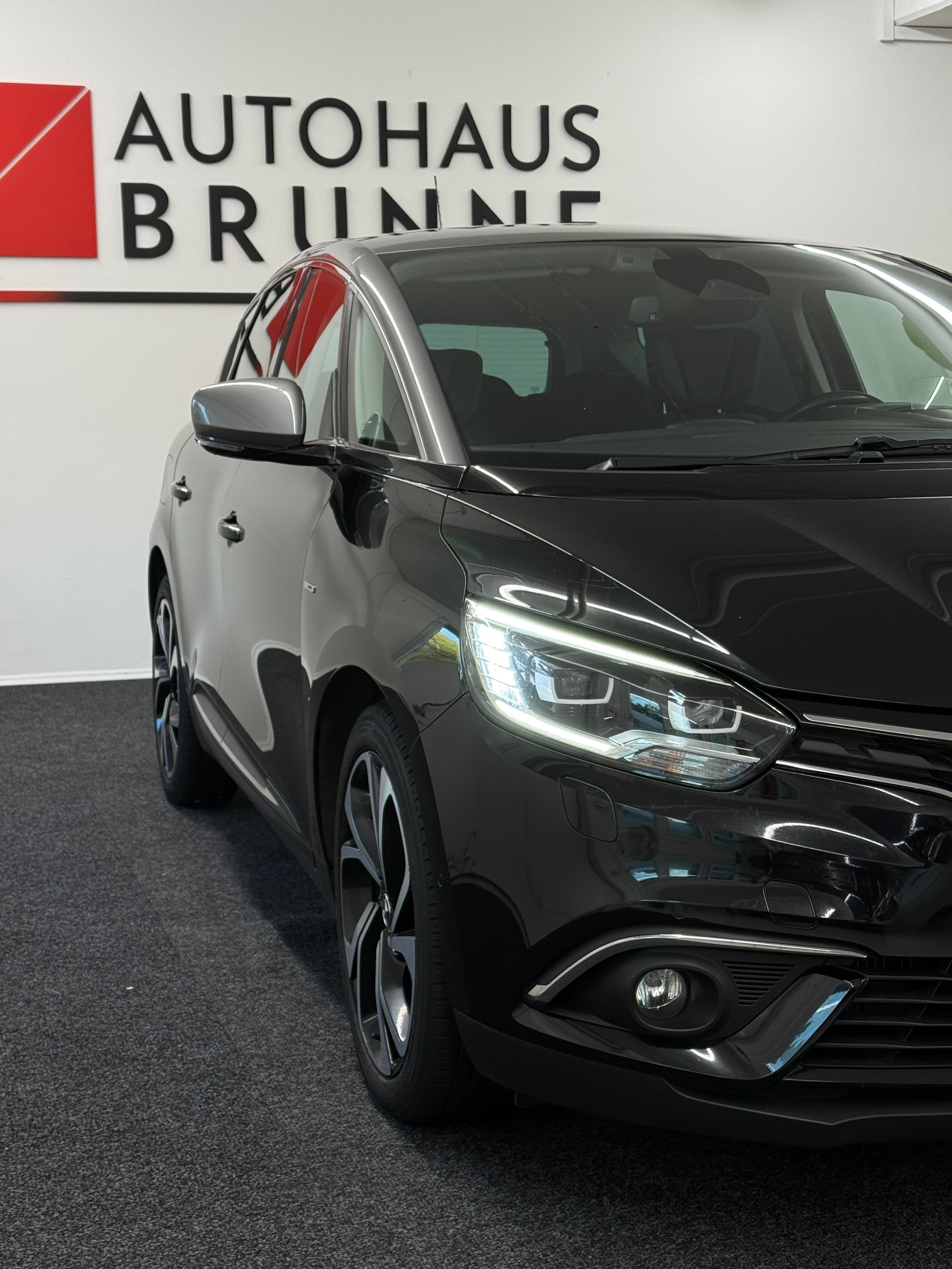 RENAULT Scénic 1.6 dCi Bose EDC-image-8