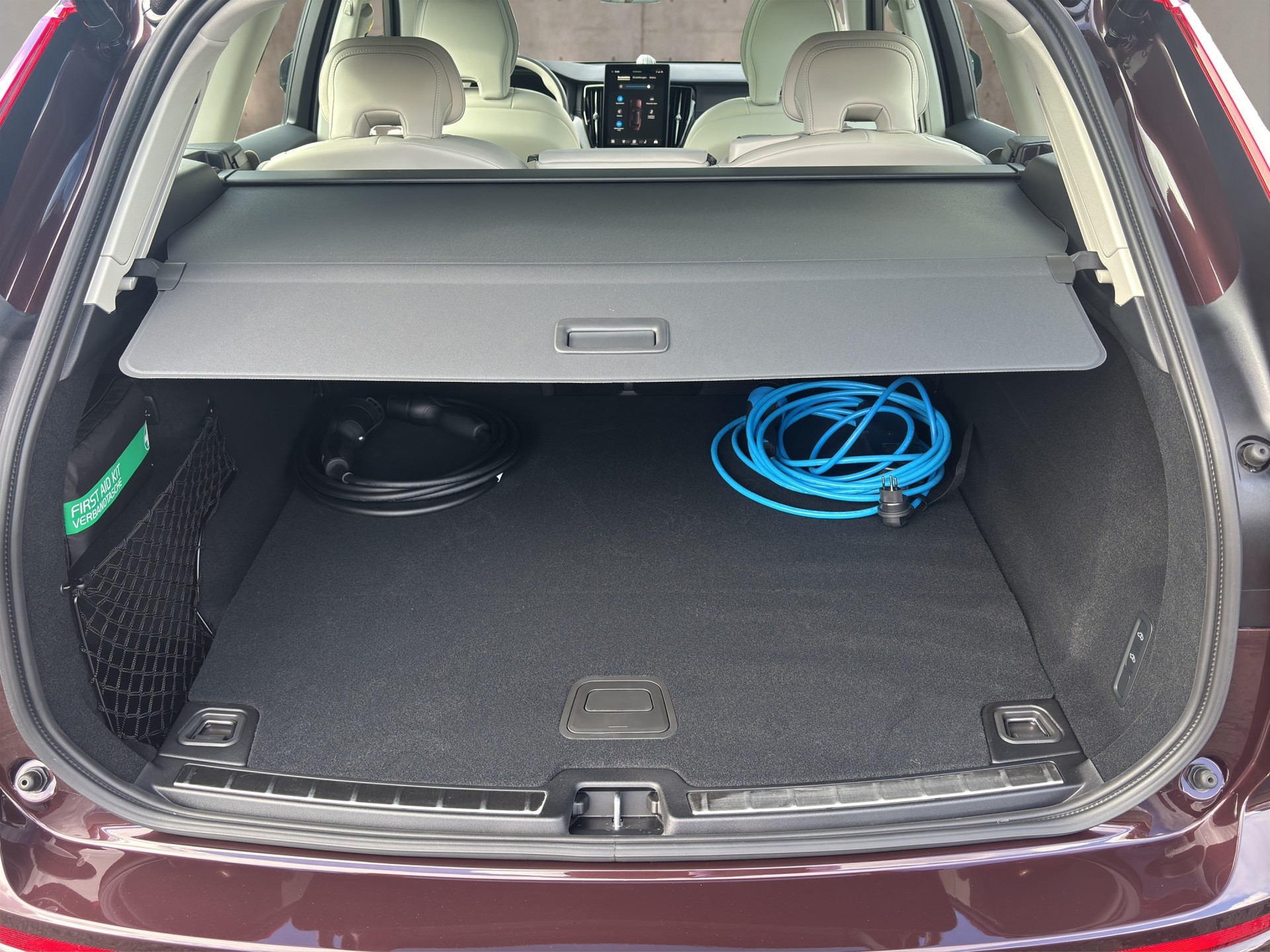 VOLVO XC60 2.0 T8 TE Ultra Dark eAWD-image-19