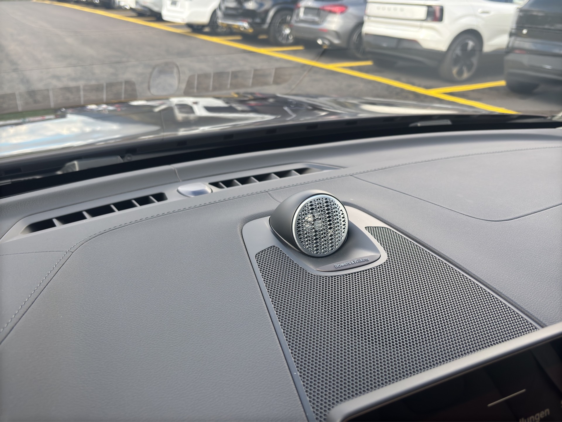 VOLVO XC60 2.0 T8 TE Ultra Dark eAWD-image-17