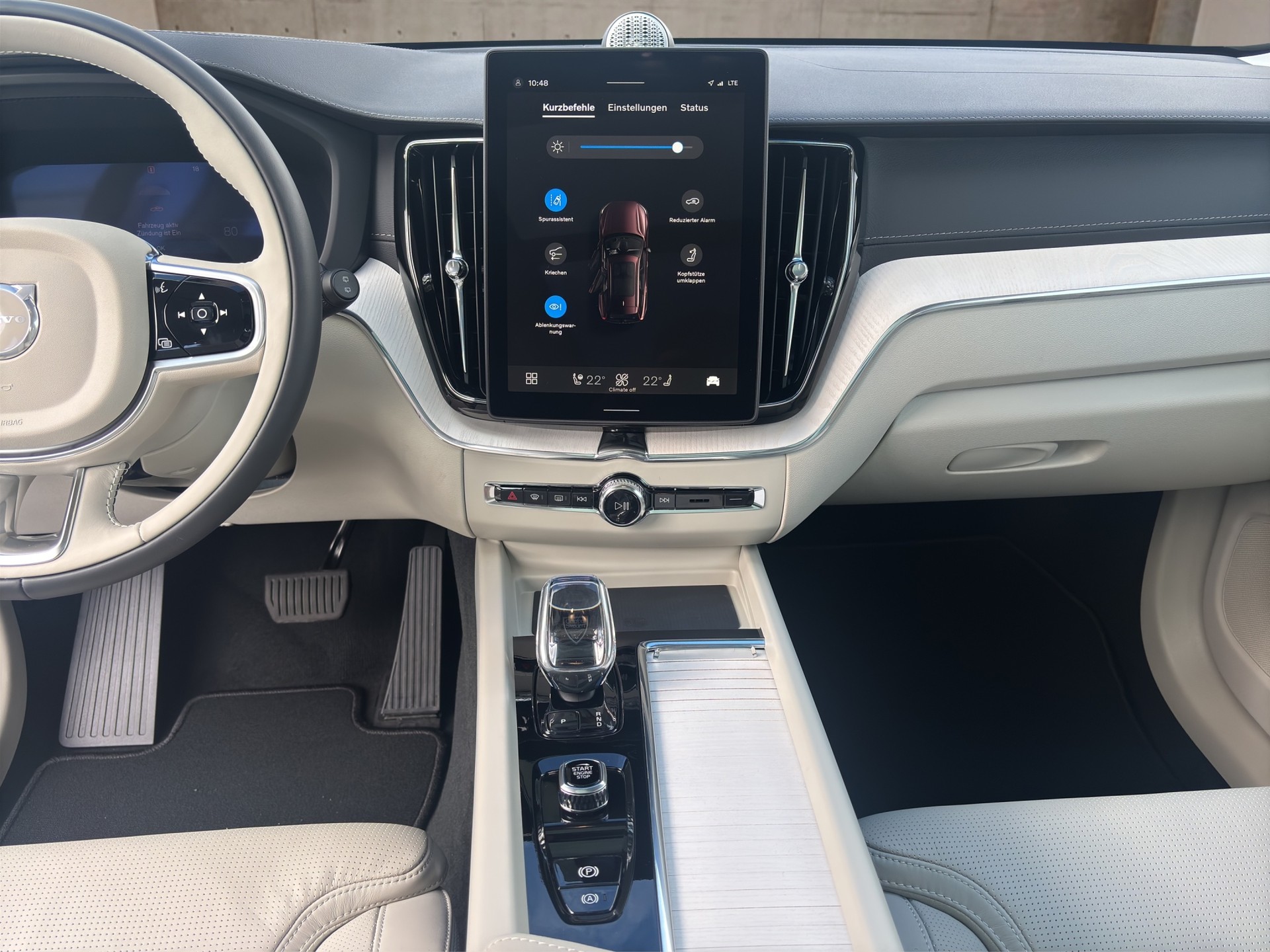 VOLVO XC60 2.0 T8 TE Ultra Dark eAWD-image-13