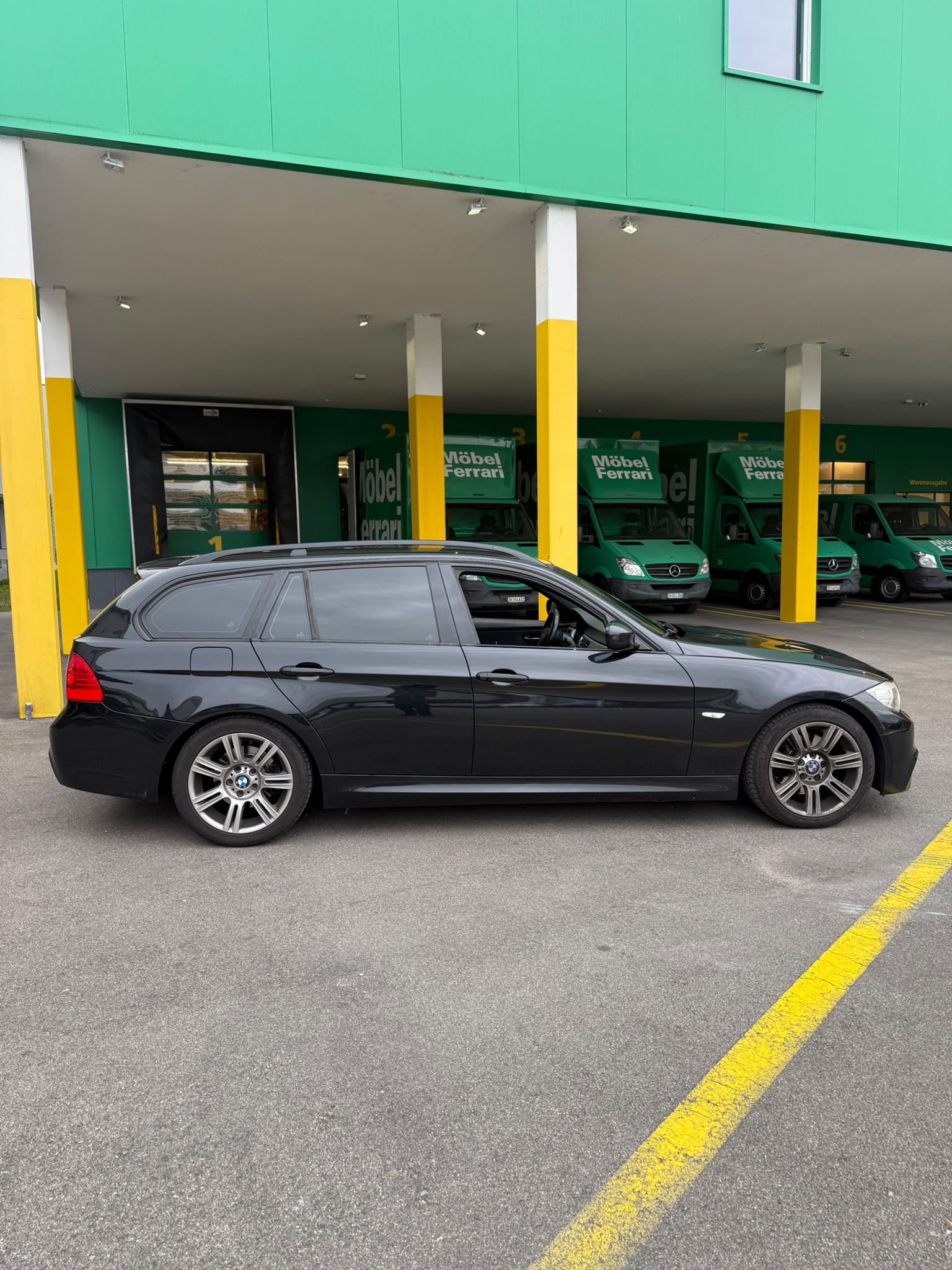 BMW 320i Touring Steptronic-image-7