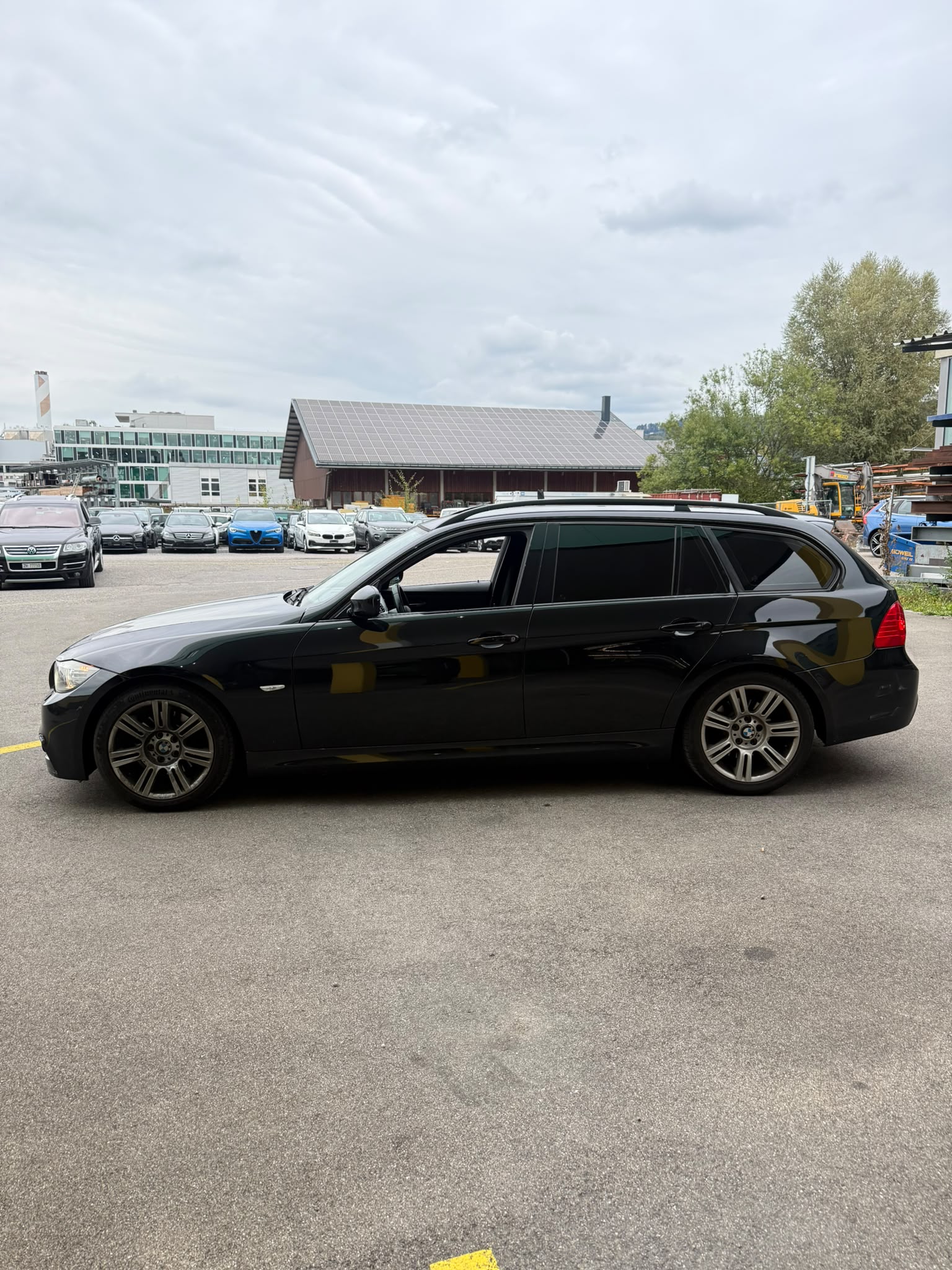 BMW 320i Touring Steptronic-image-3