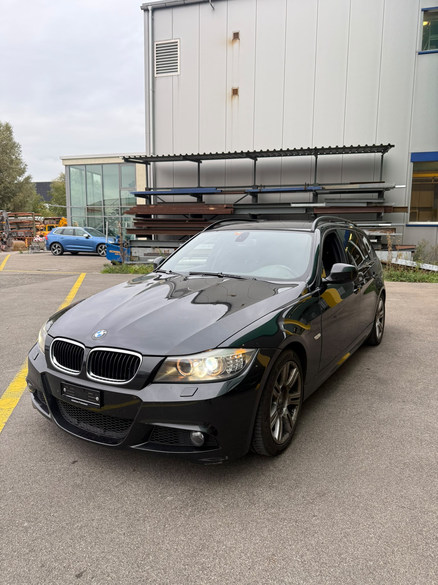 BMW 320i Touring Steptronic-image-2