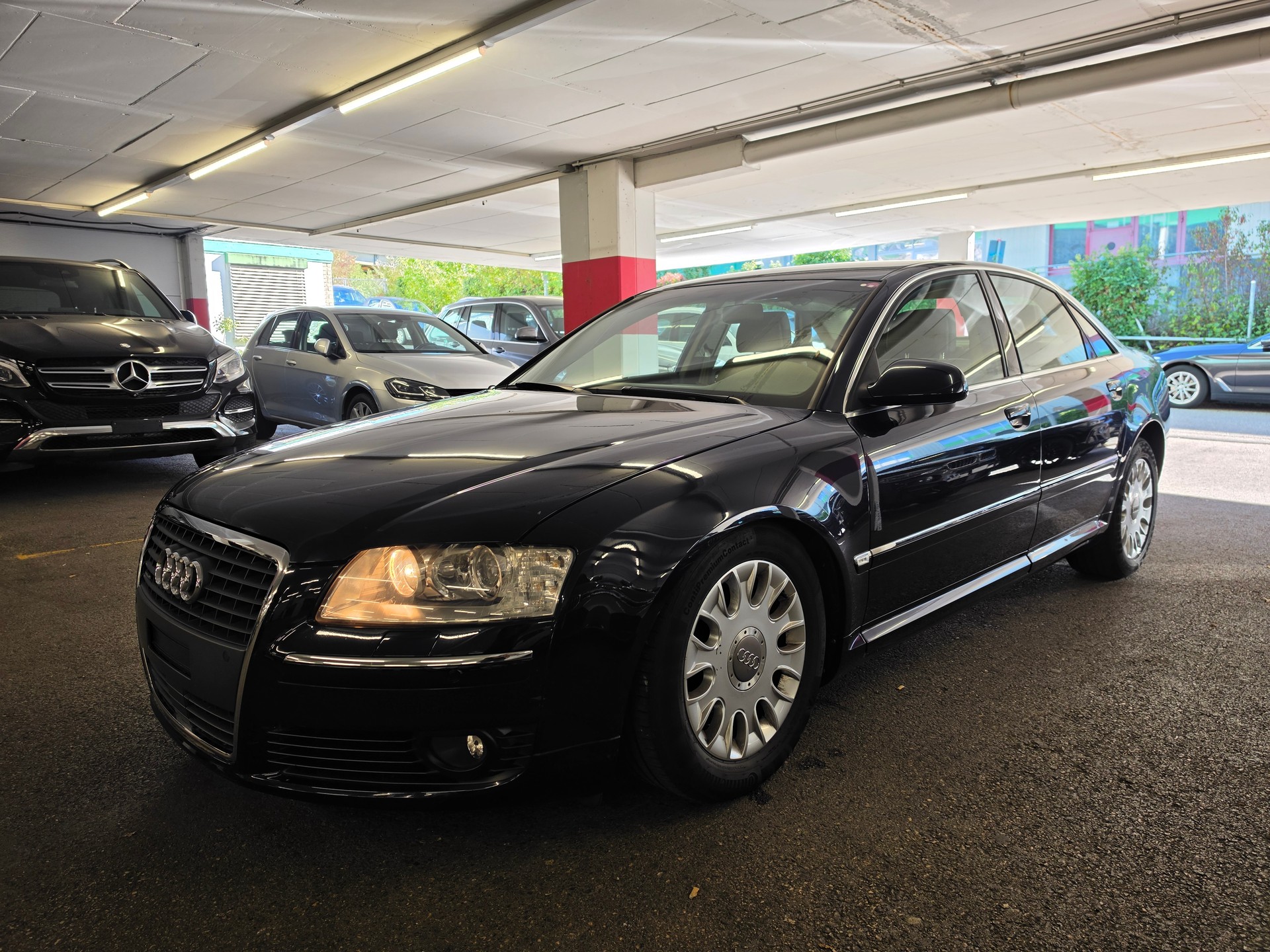 AUDI A8 4.2 quattro tiptronic-image-3