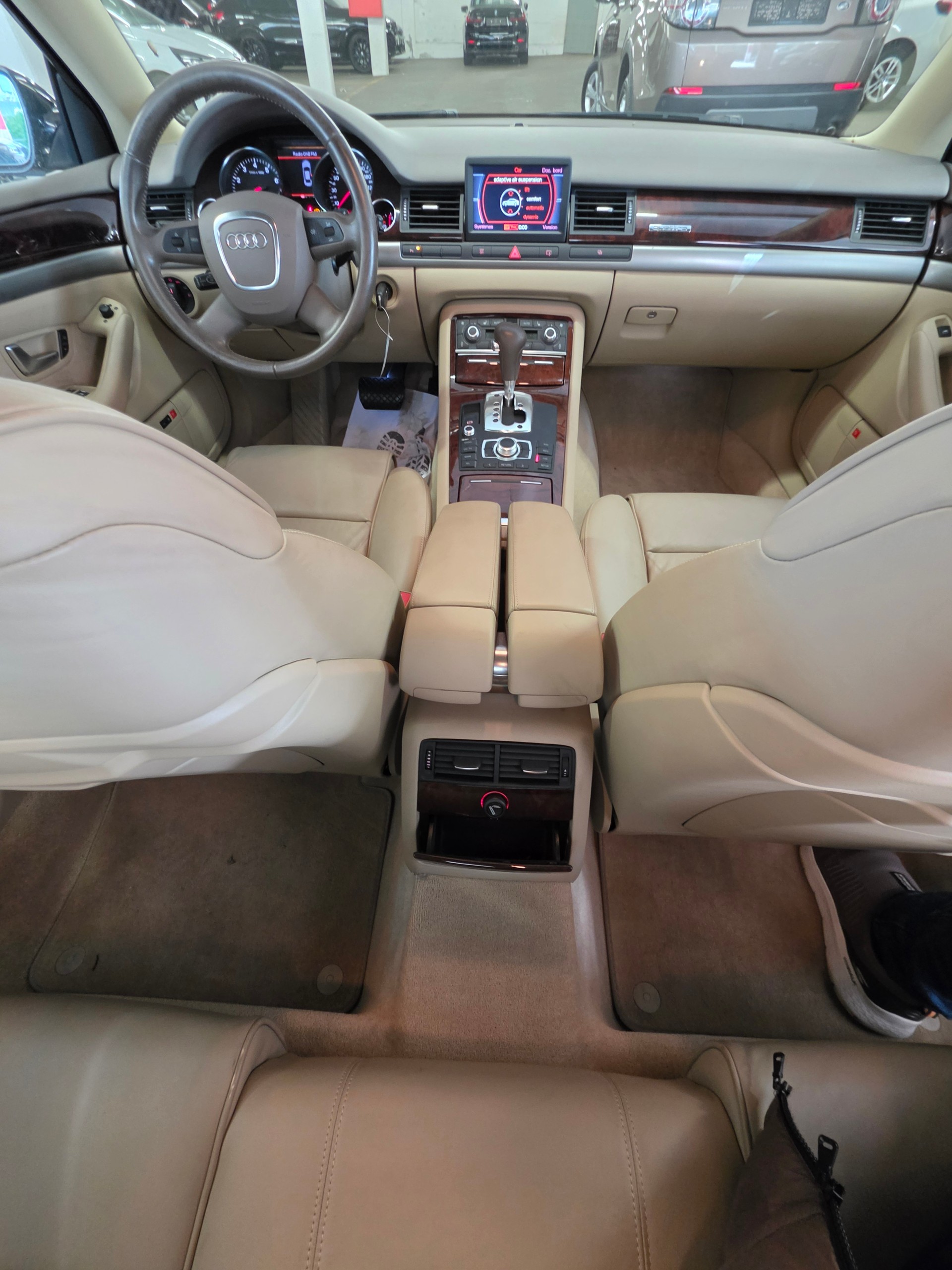 AUDI A8 4.2 quattro tiptronic-image-10