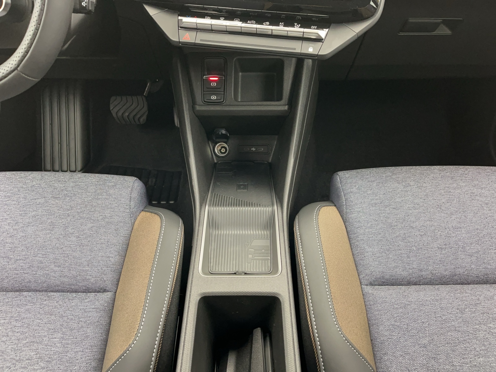 RENAULT R5 E-Tech Comfort Range techno-image-13