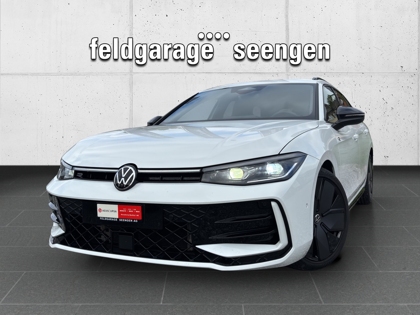 VW New Passat Variant 2.0 TDI evo R-Line 4 Motion DSG CH-Fahrzeug mit Werksgarantie bis 2028 mit AHK, Leder & Winterräder-image-0