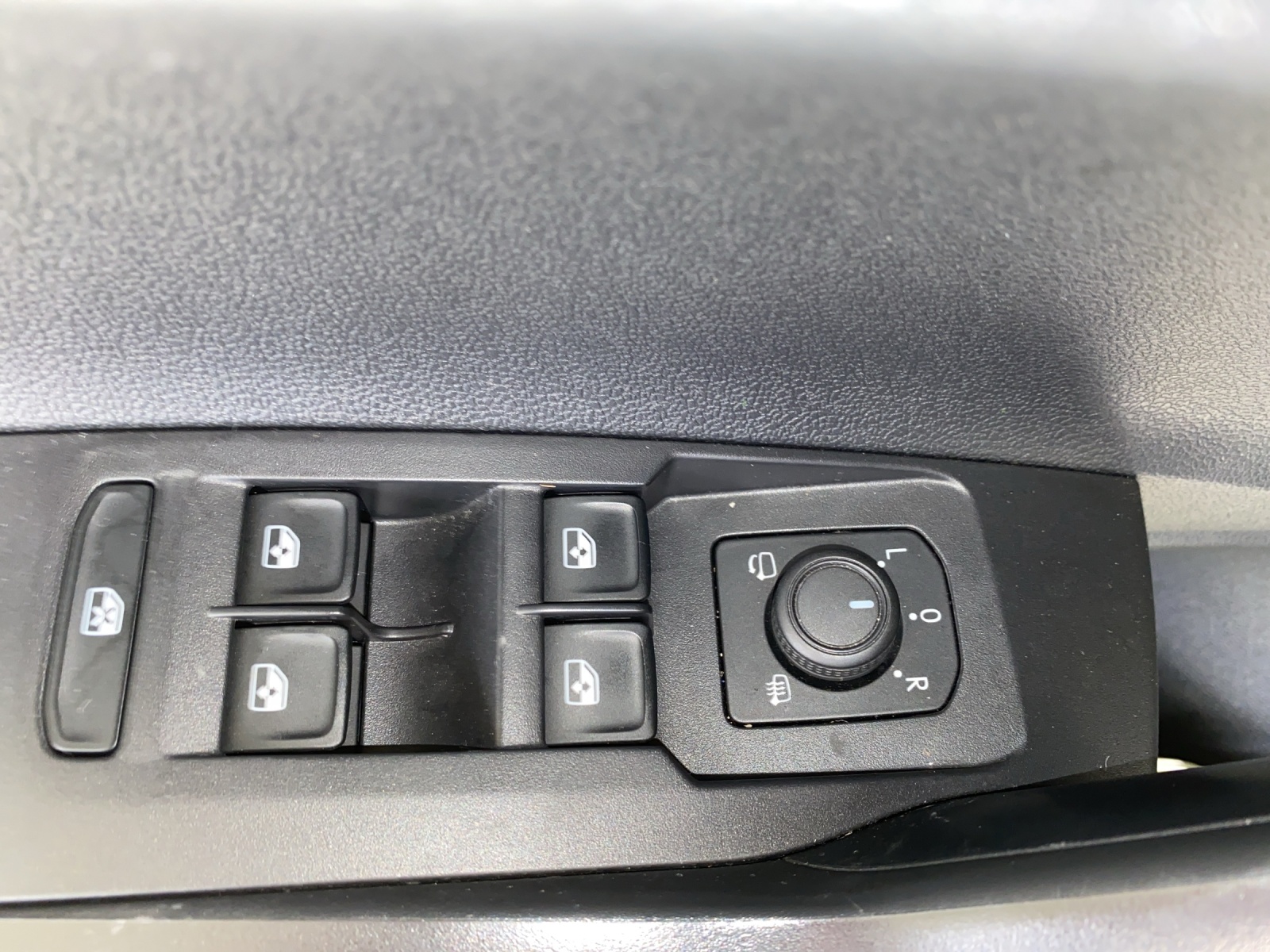 VW Polo 1.0 TSI Life DSG-image-15