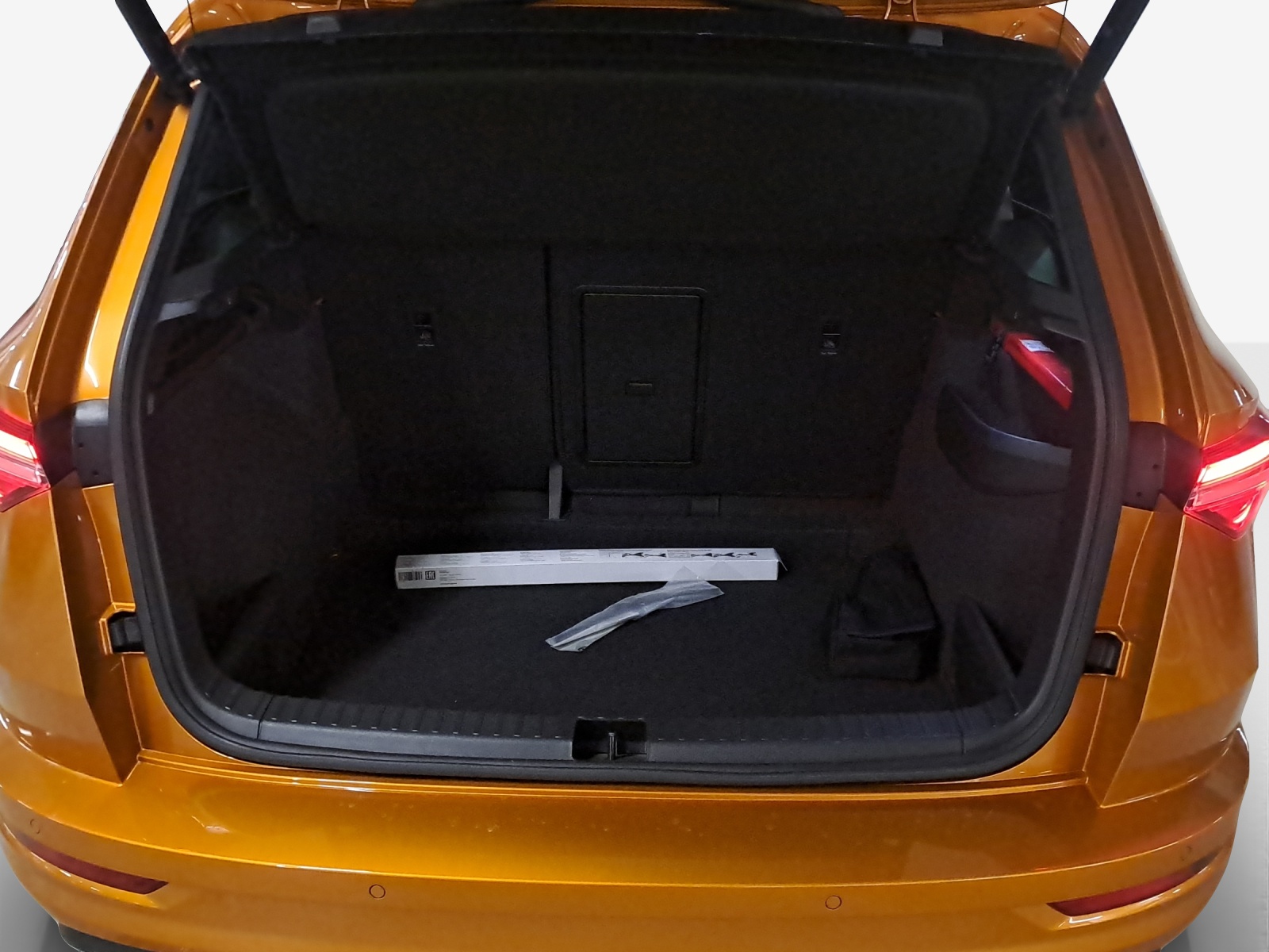SKODA Karoq 2.0 TSI SportLine 4x4 DSG-image-12