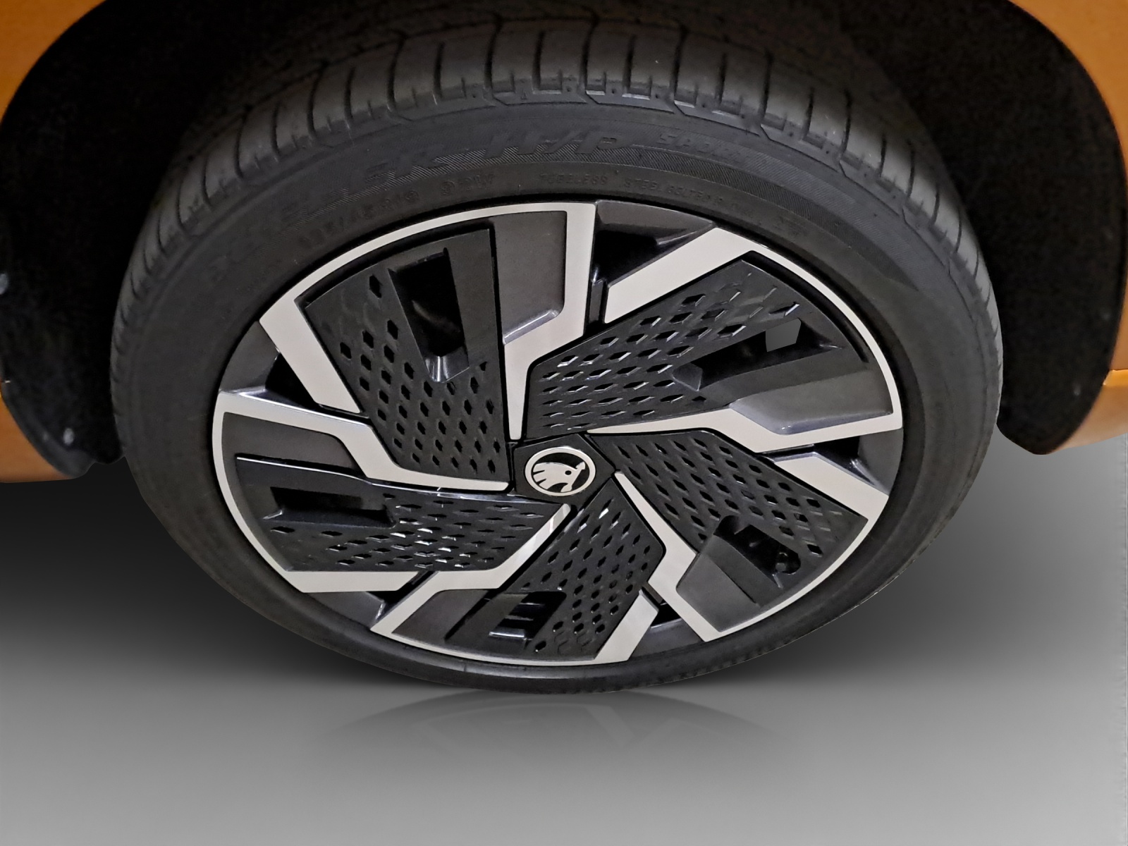 SKODA Karoq 2.0 TSI SportLine 4x4 DSG-image-14