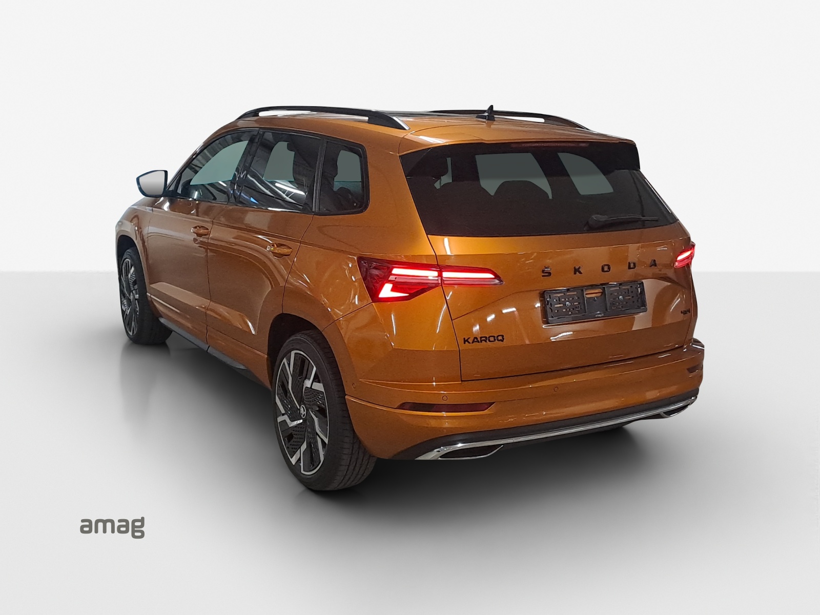 SKODA Karoq 2.0 TSI SportLine 4x4 DSG-image-2