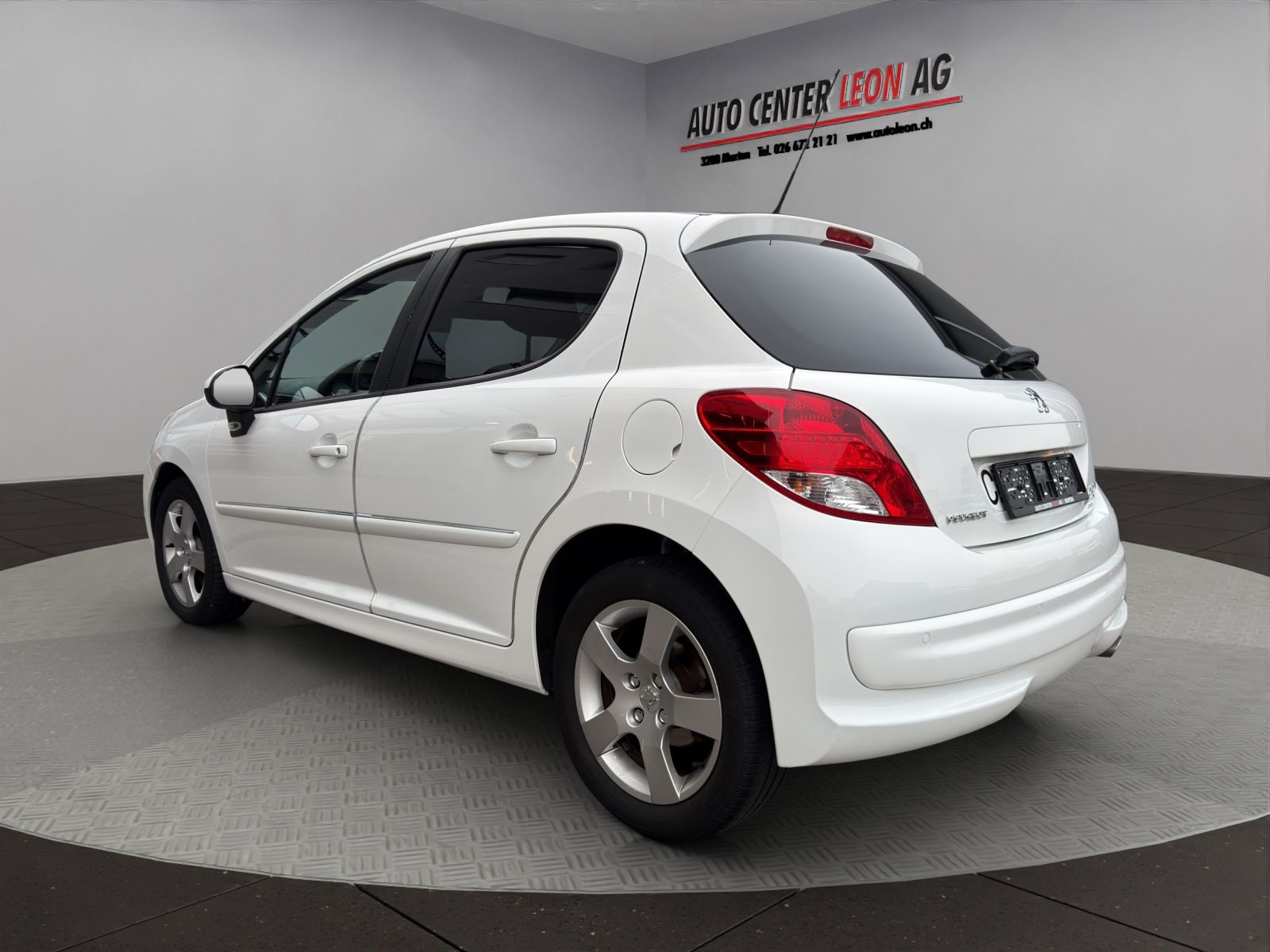 PEUGEOT 207 1.6 16V Sport Automatic-image-3