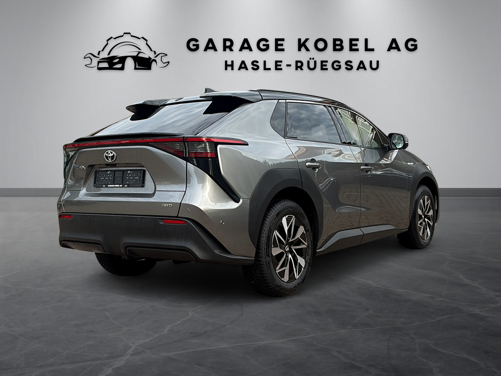 TOYOTA bZ4X Premium 71,4 kWh 4WD-image-2