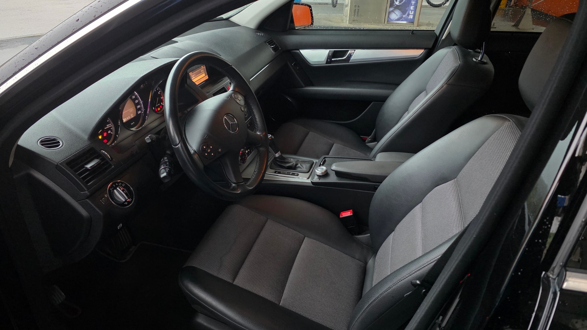 MERCEDES-BENZ C 200 Kompressor Avantgarde Automatic-image-7