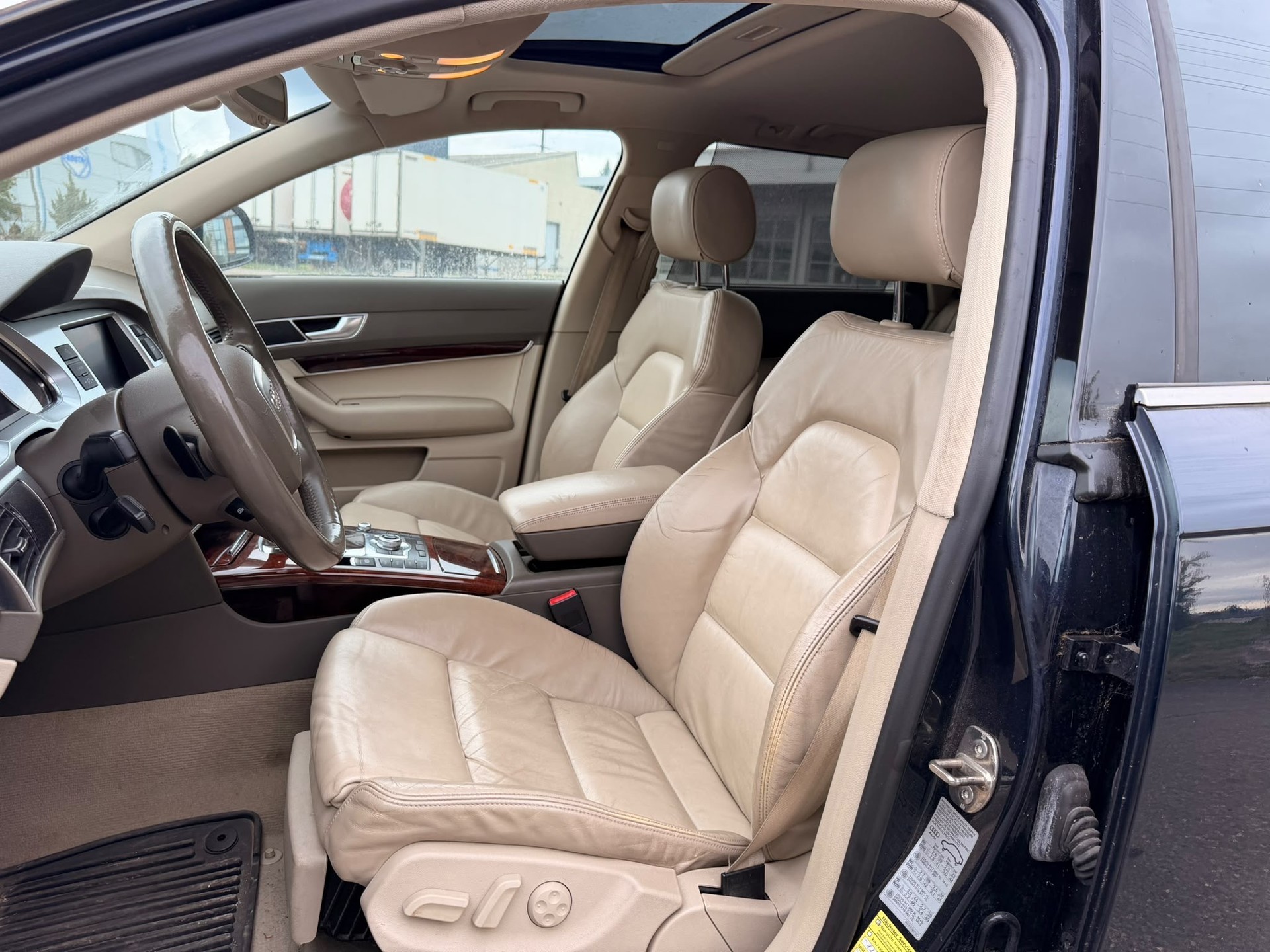 AUDI A6 Avant 3.0 TFSI quattro tiptronic-image-6