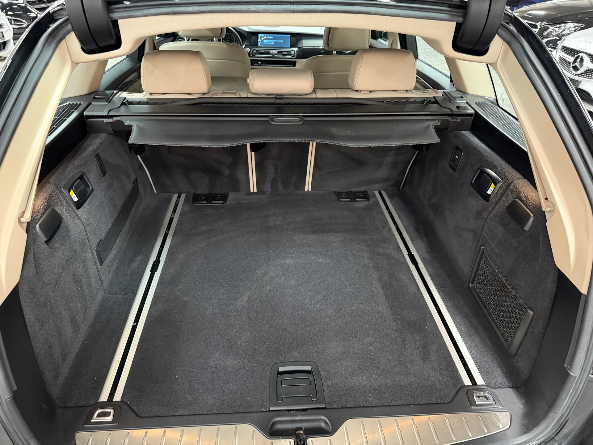 BMW 523i Touring Steptronic-image-17