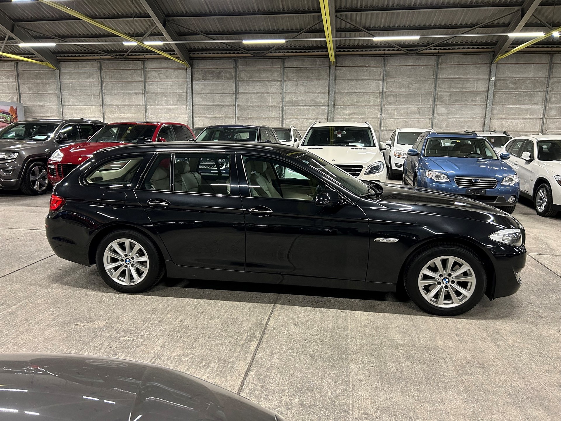 BMW 523i Touring Steptronic-image-3