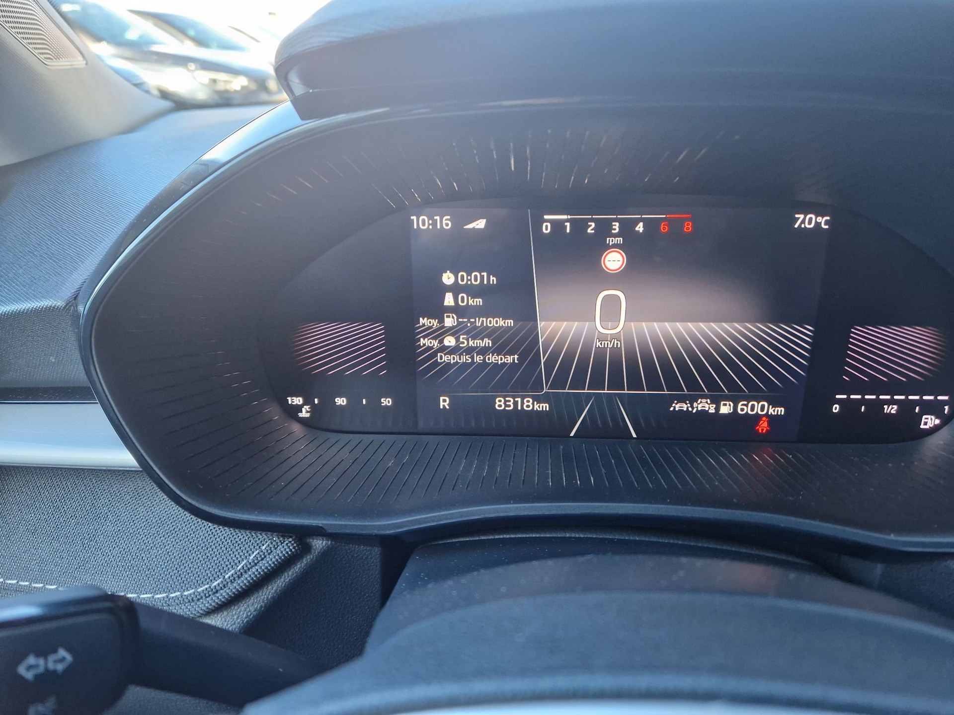 SKODA Fabia 1.0 TSI Selection DSG-image-9