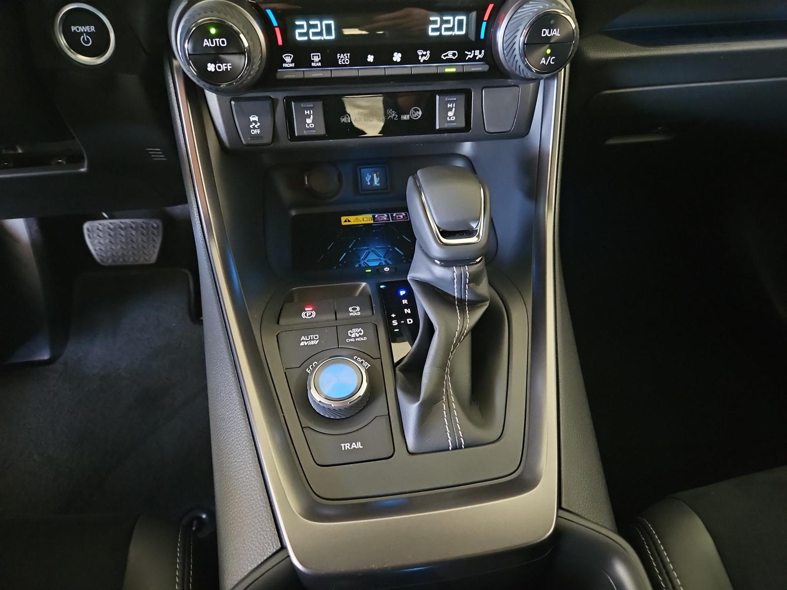 TOYOTA RAV4 2.5 Plug-In-Hybrid GR Sport-image-16