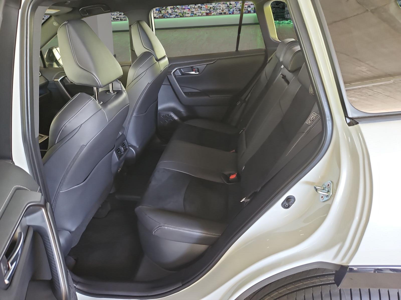TOYOTA RAV4 2.5 Plug-In-Hybrid GR Sport-image-9