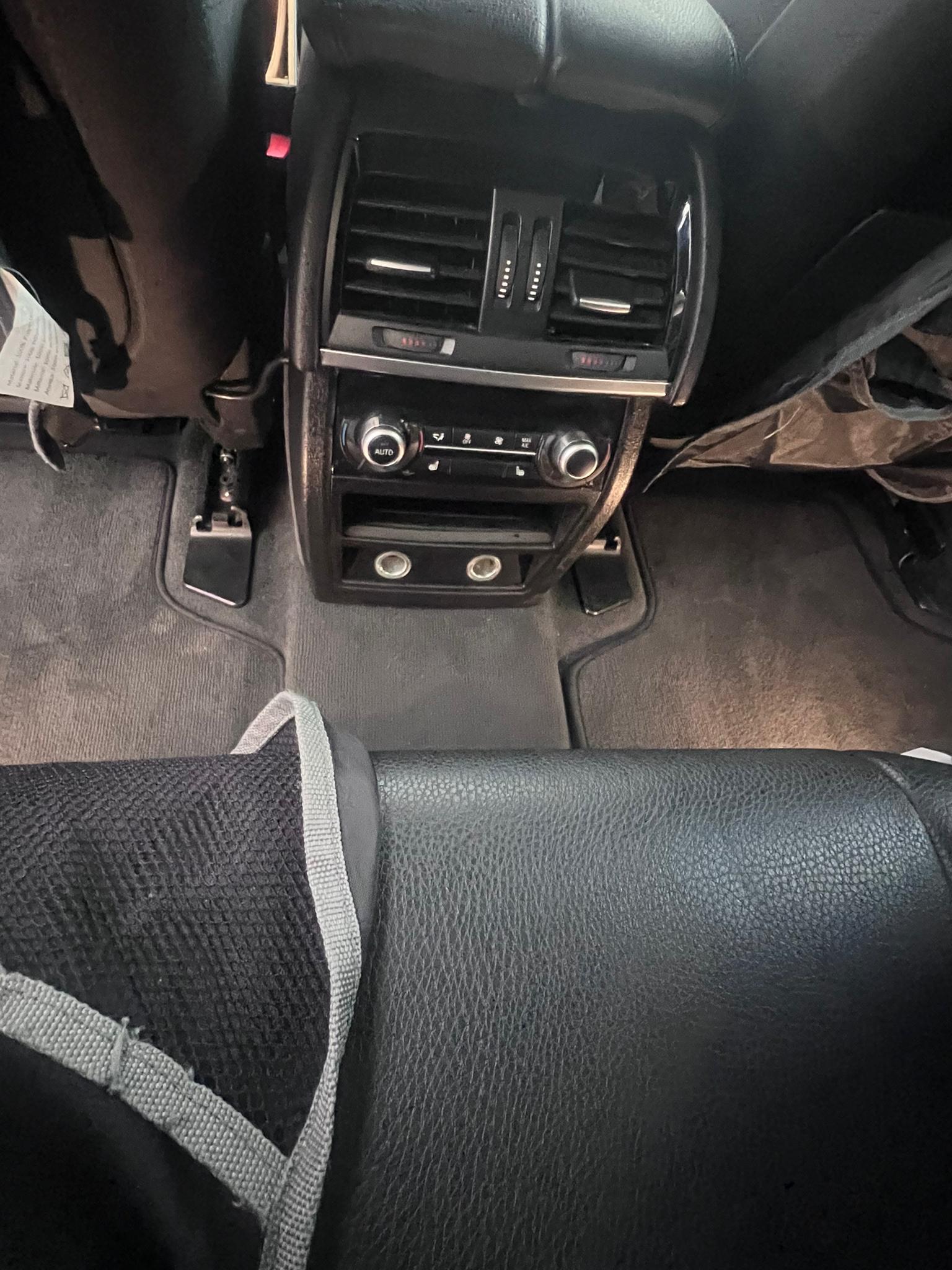 BMW X5 xDrive 30d Steptronic-image-16