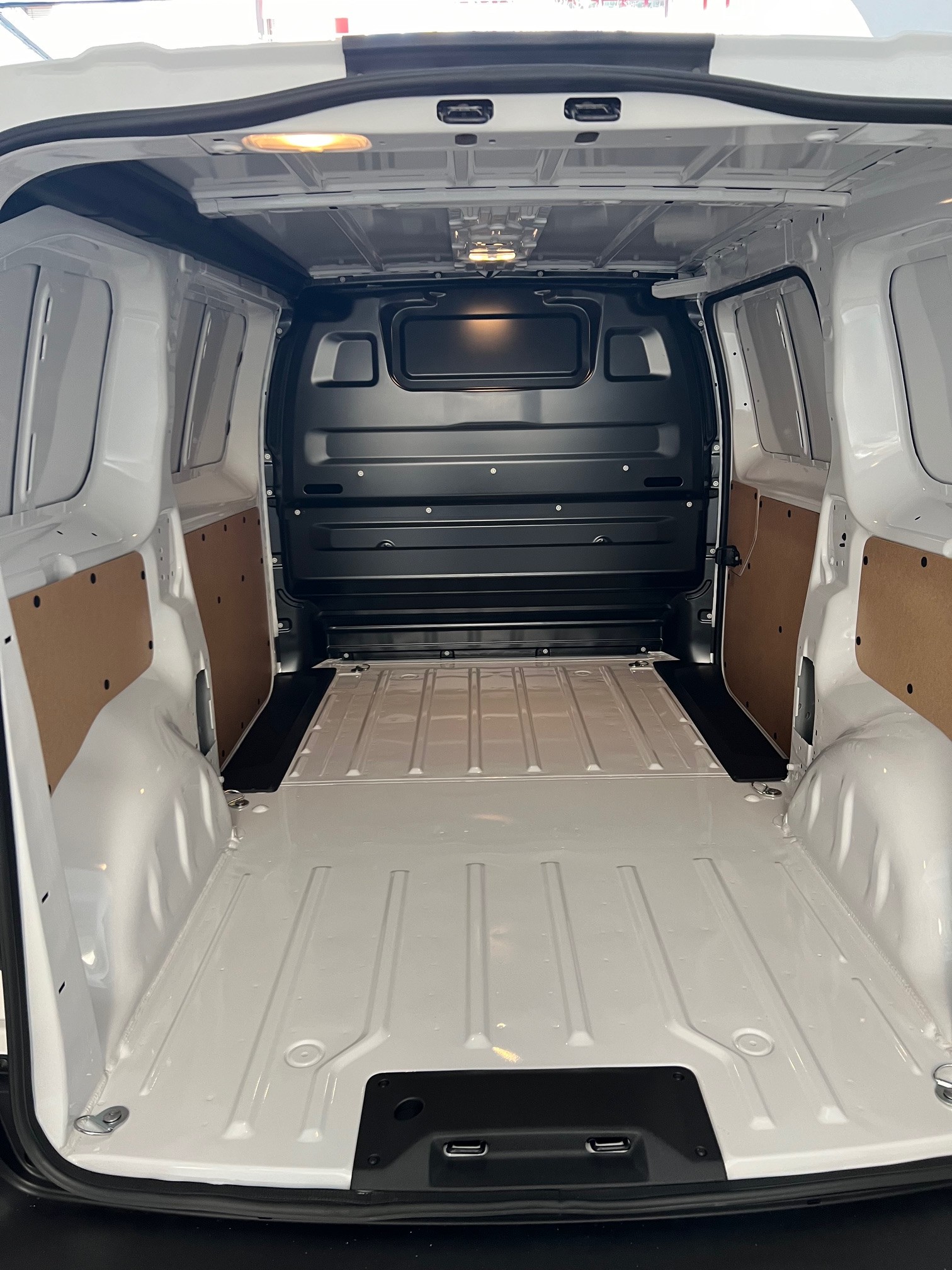PEUGEOT Expert 1.5 BlueHDi 120 S&S Standard-image-6