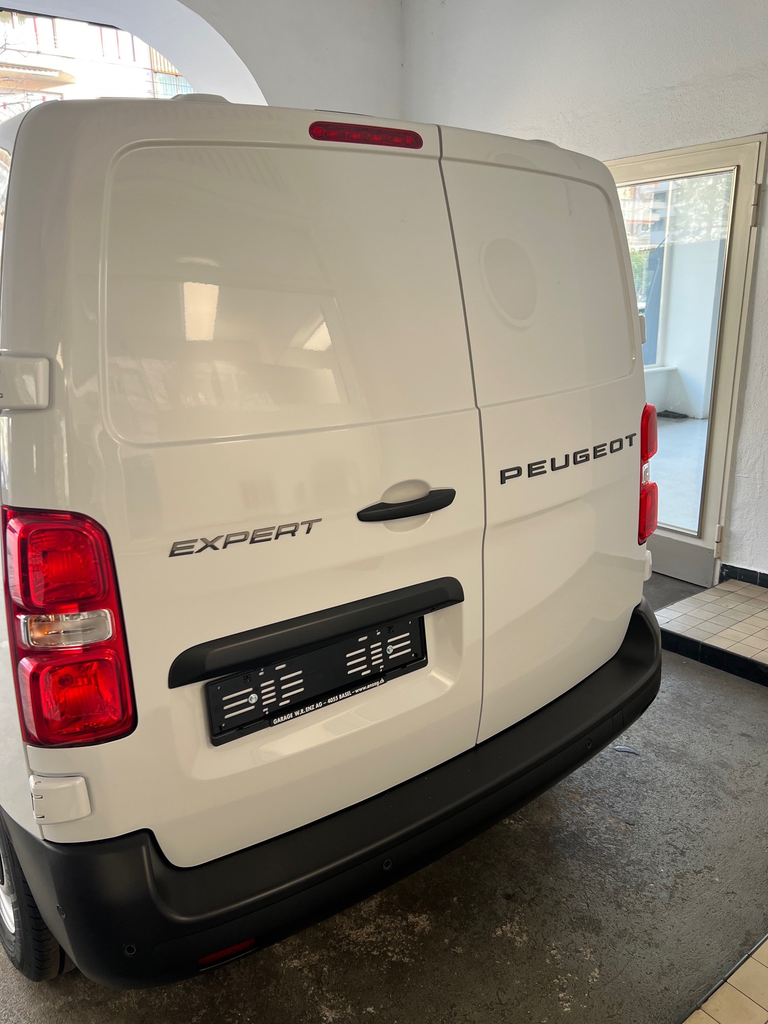 PEUGEOT Expert 1.5 BlueHDi 120 S&S Standard-image-4