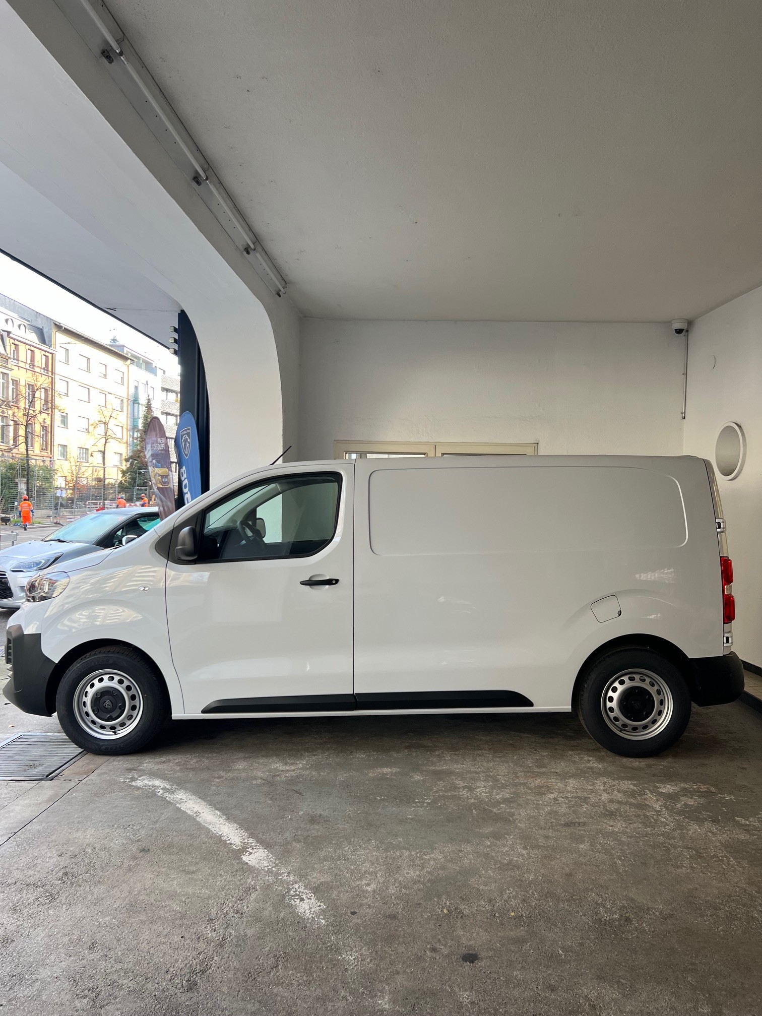 PEUGEOT Expert 1.5 BlueHDi 120 S&S Standard-image-5