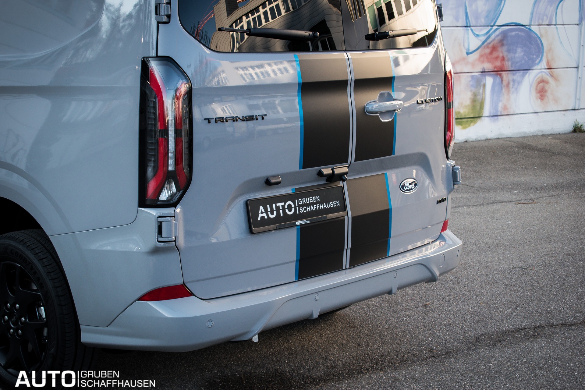 FORD Transit Custom Van 320 L1H1 Sport Automat 4x4-image-25