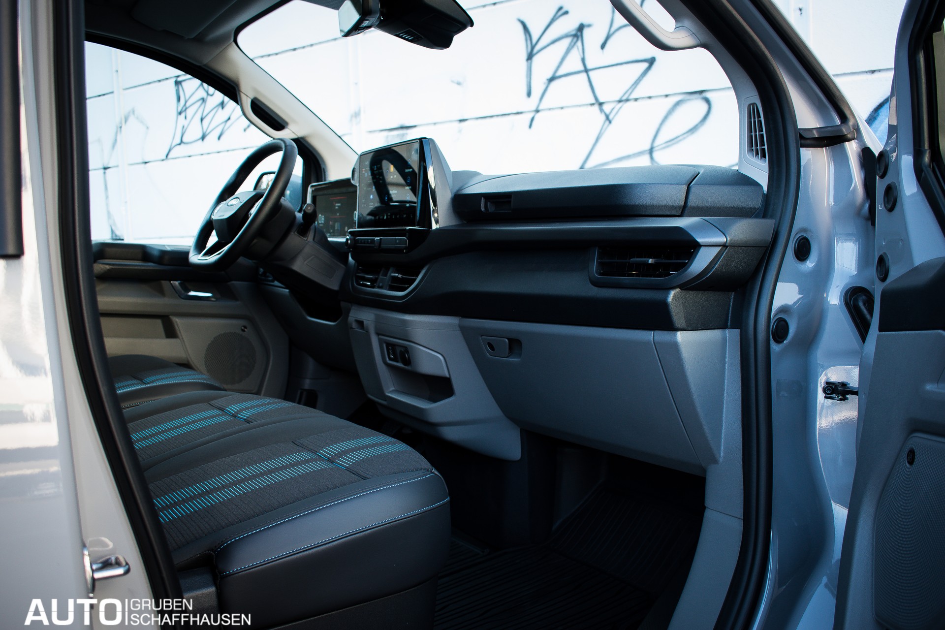 FORD Transit Custom Van 320 L1H1 Sport Automat 4x4-image-10
